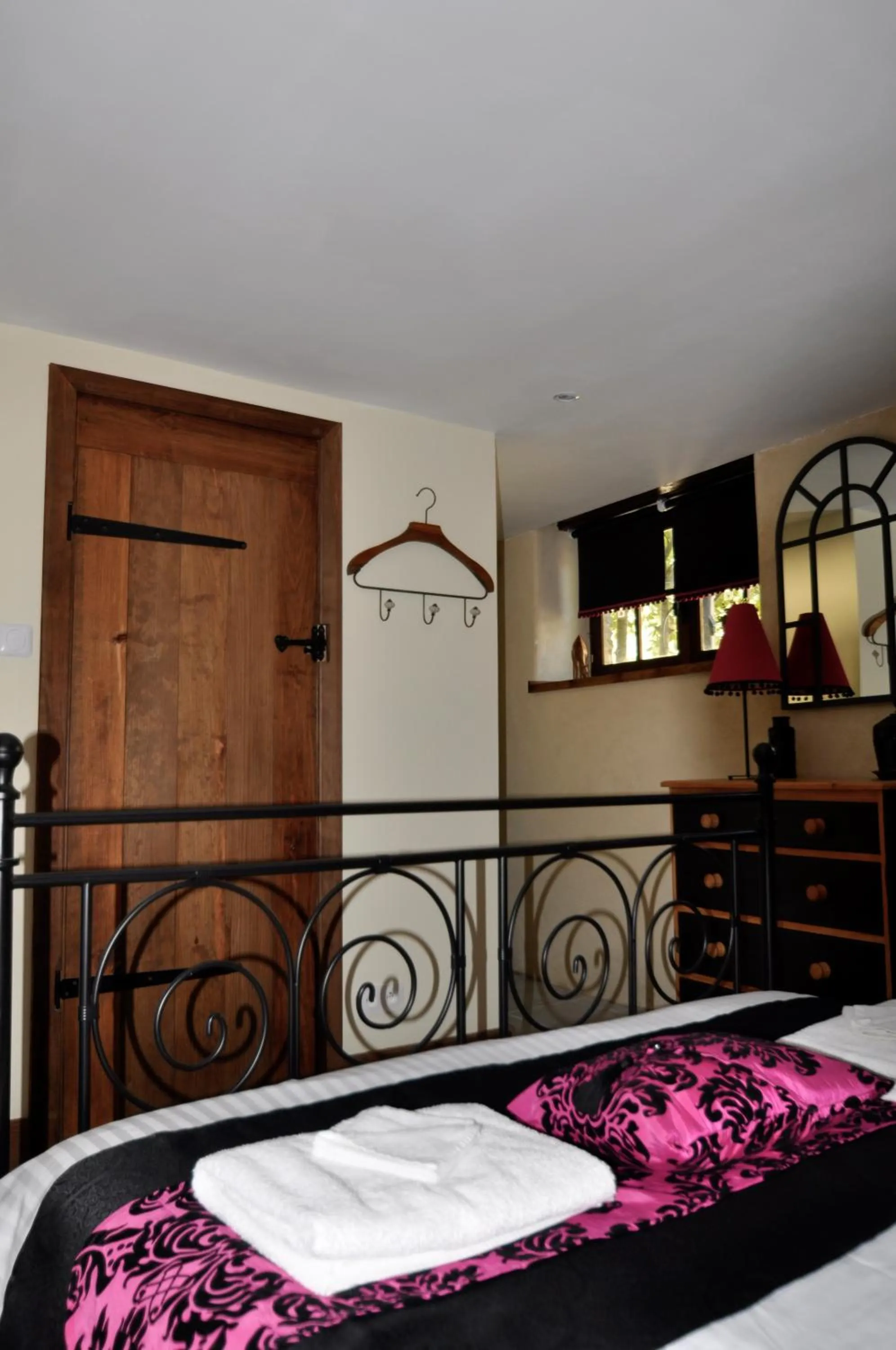 Bed in Chez Fins Bois