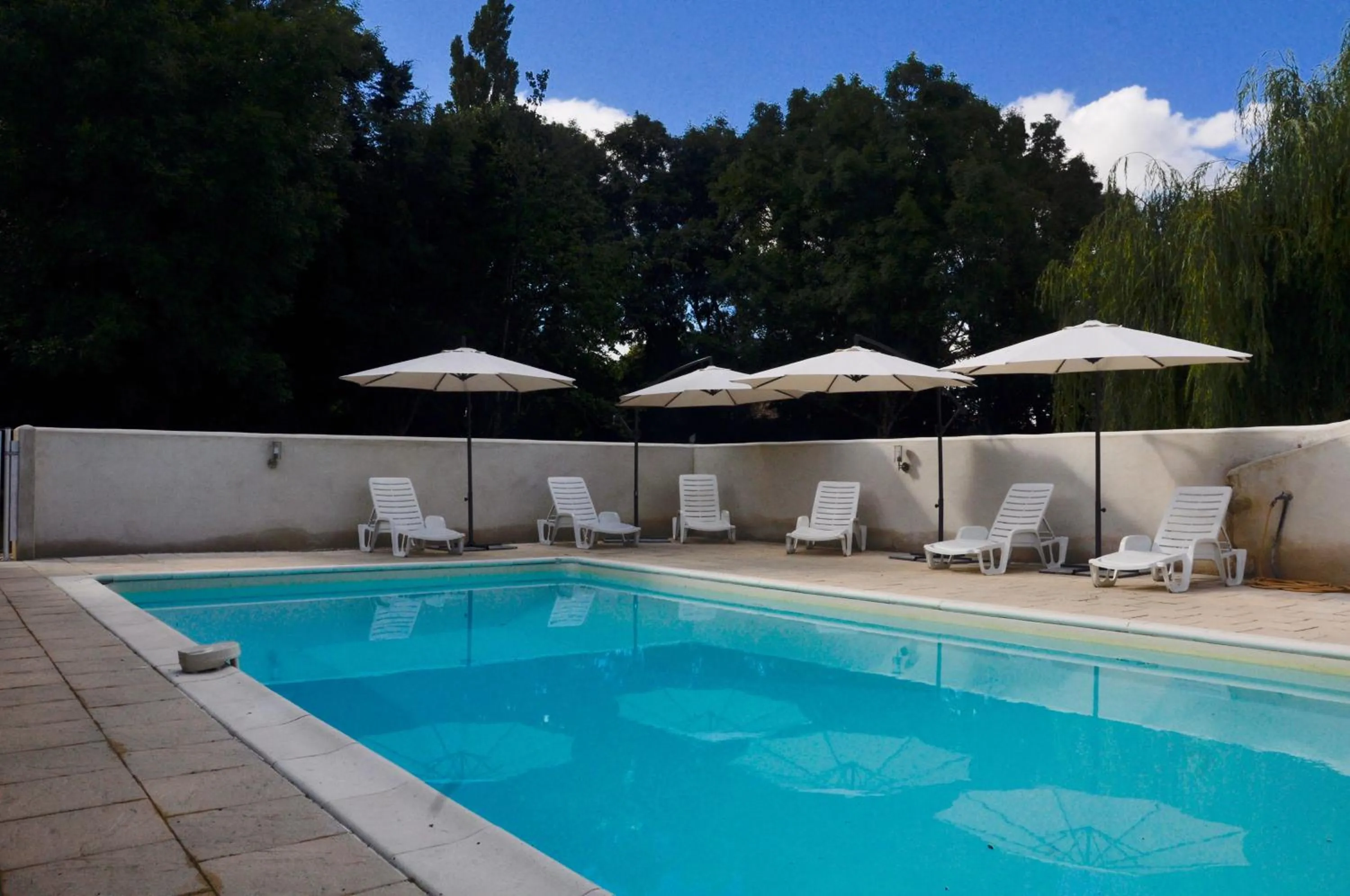 Swimming pool in Chez Fins Bois