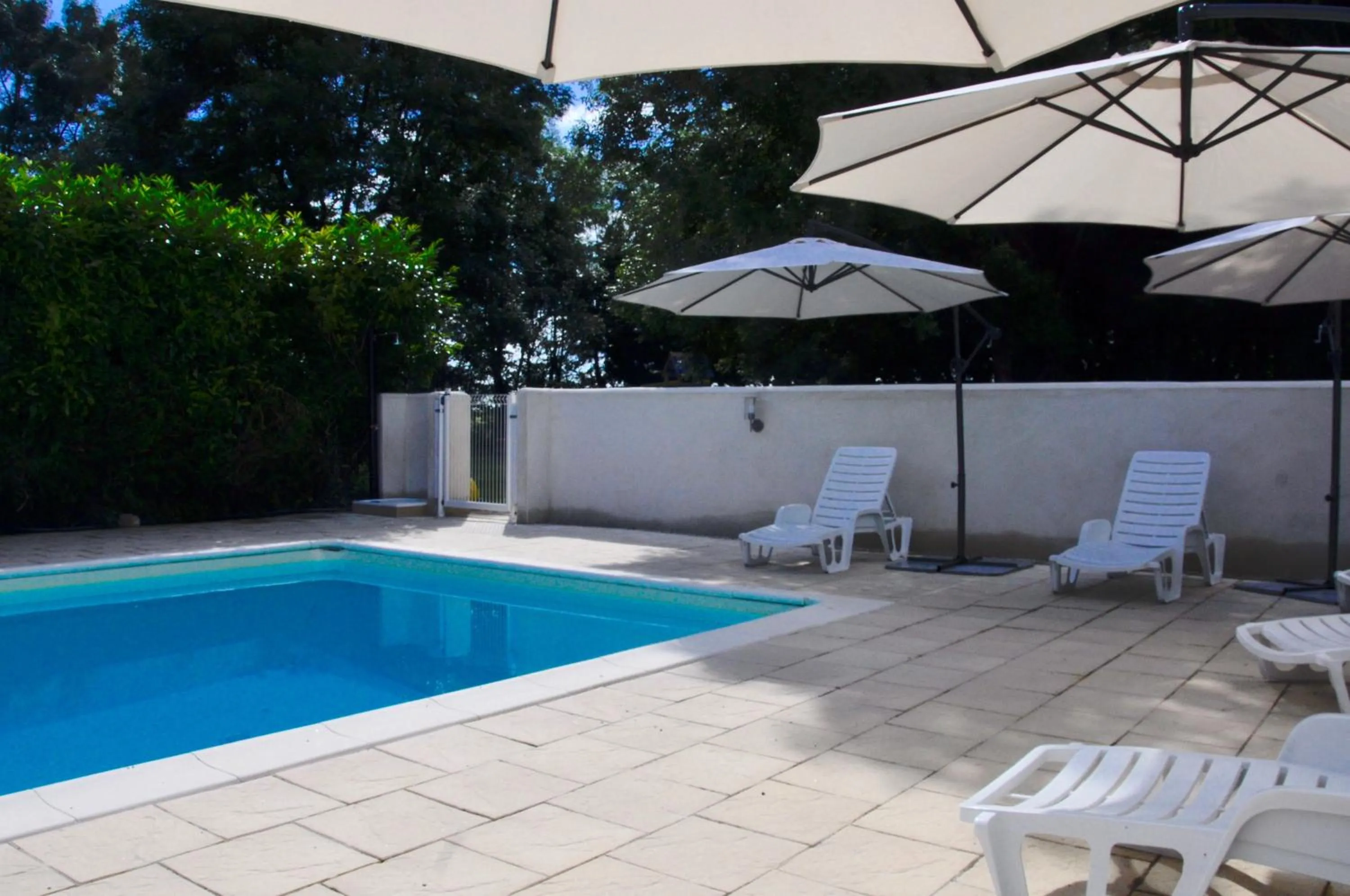 Property building in Chez Fins Bois