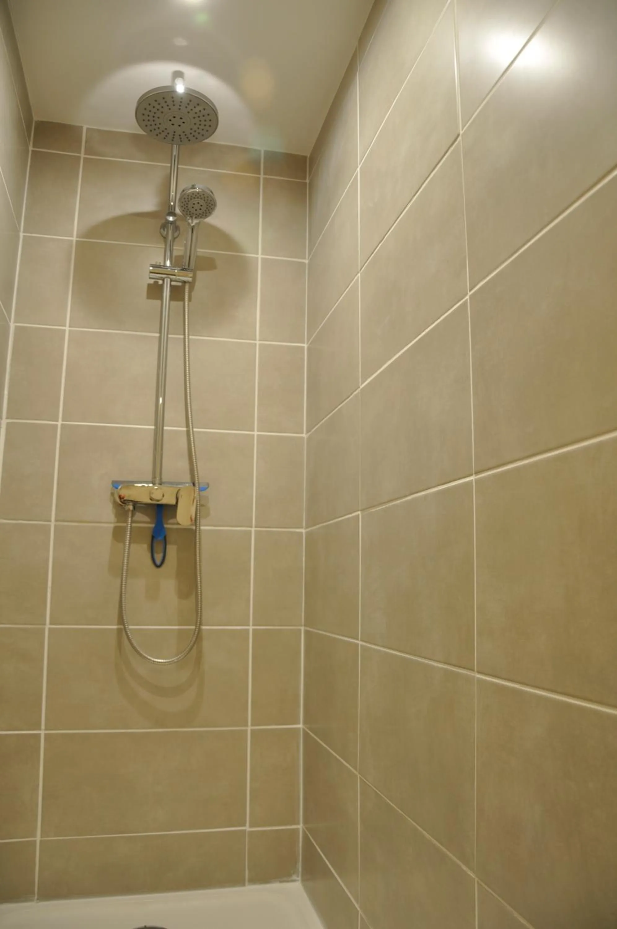 Shower in Chez Fins Bois