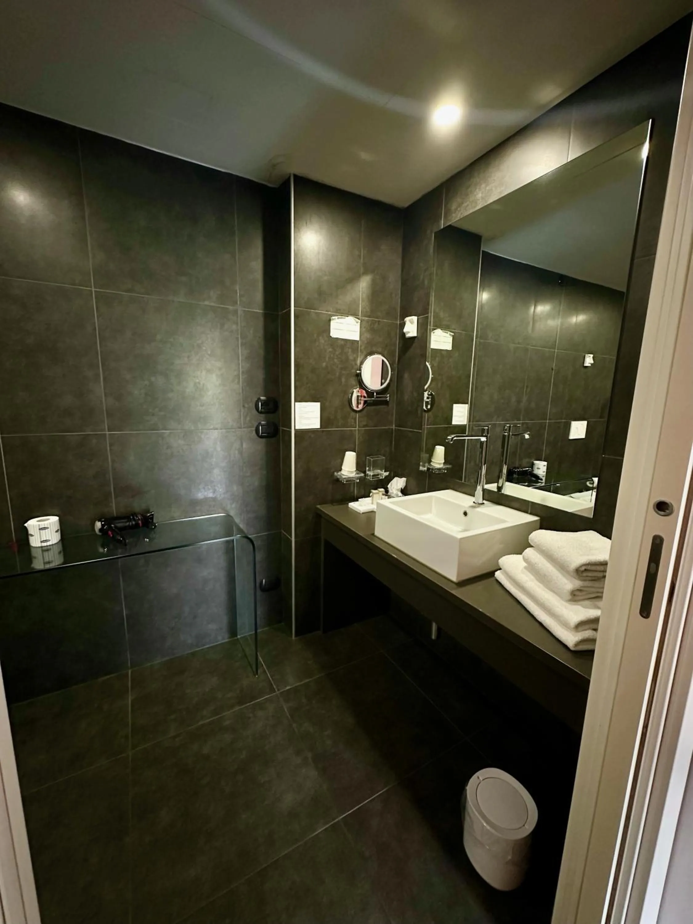 Bathroom in Hotel Al Campanile - Luxury Suites & Apartments