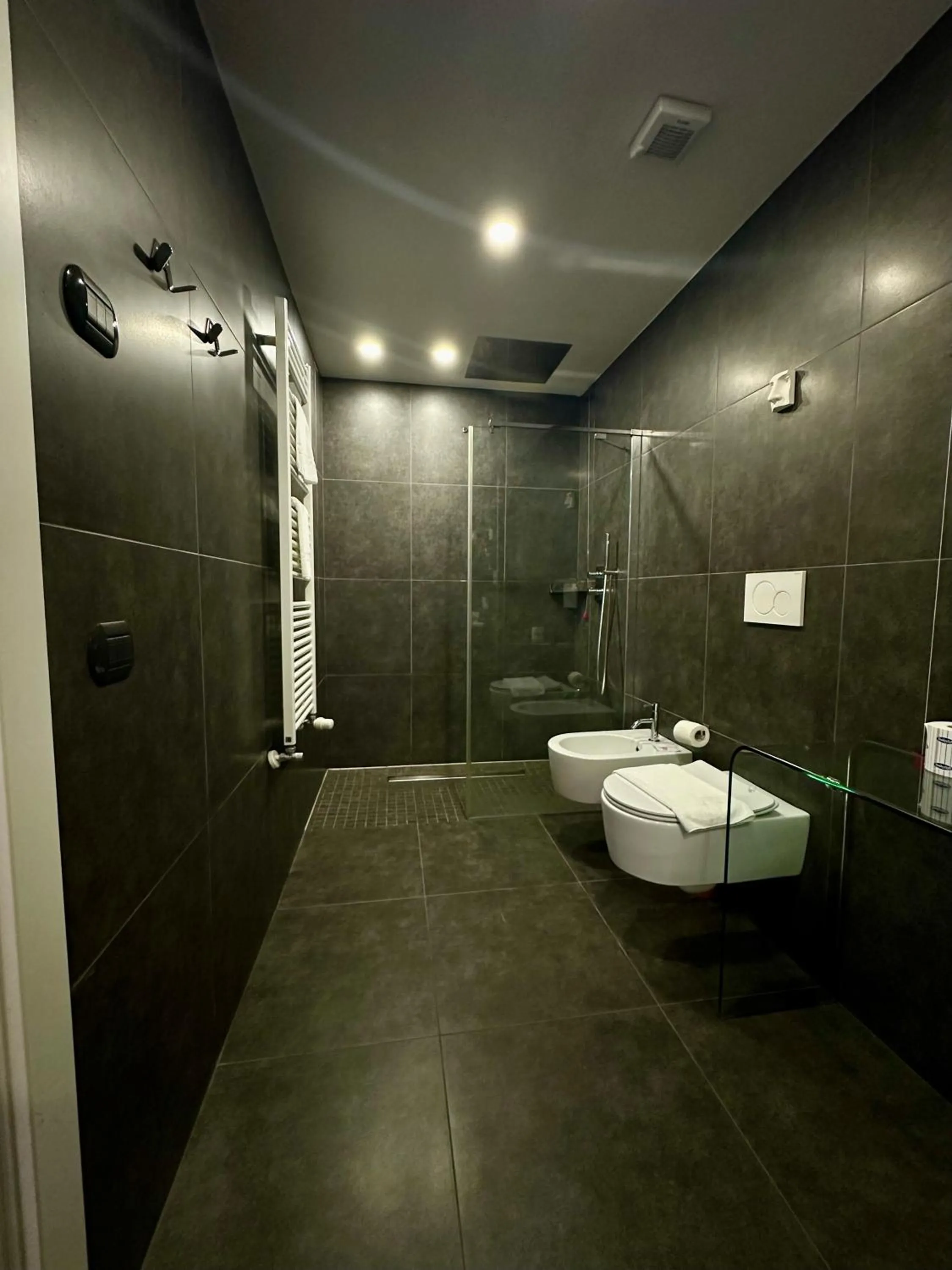 Shower in Hotel Al Campanile - Luxury Suites & Apartments