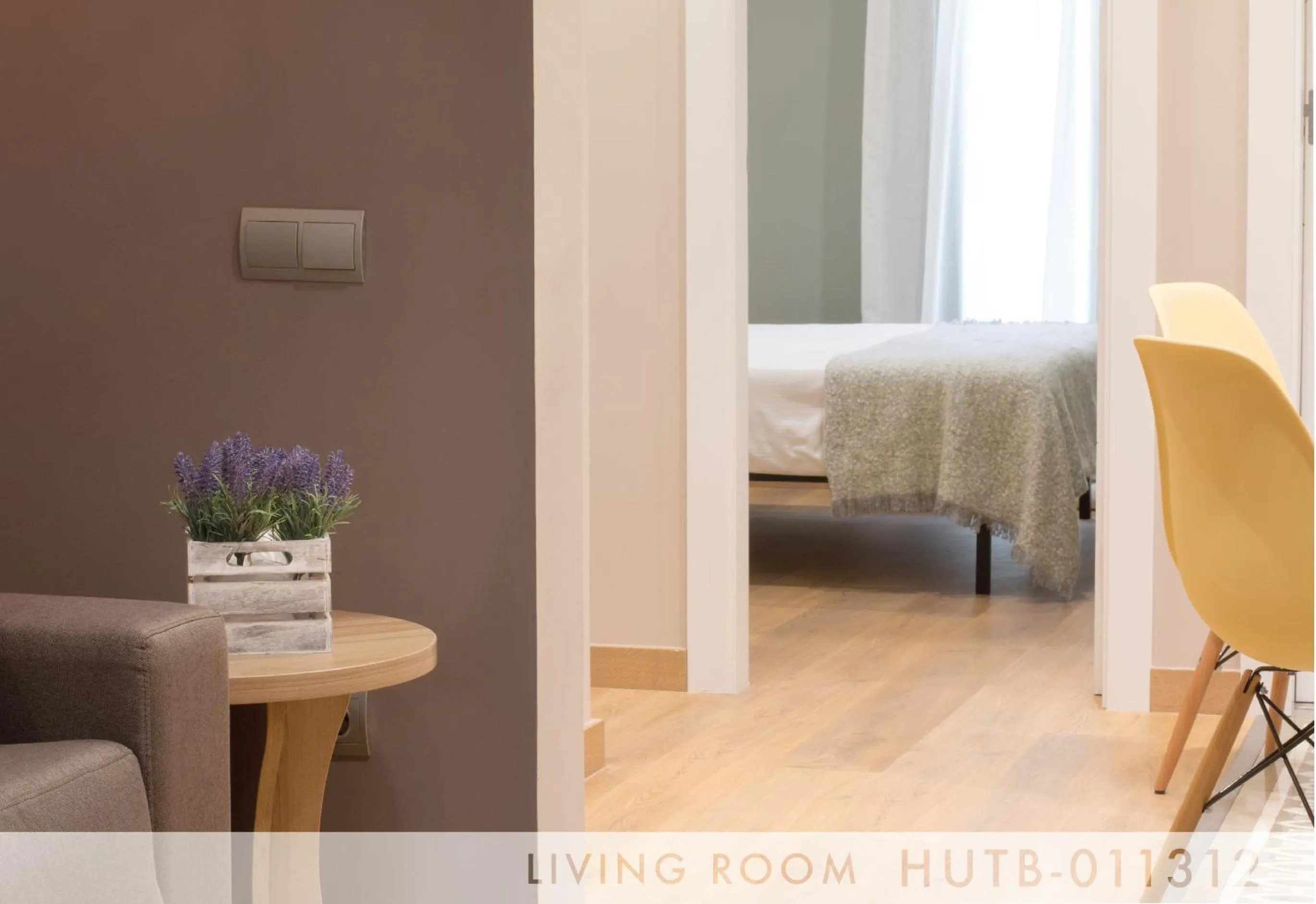 Photo of the whole room, Bed in Suite Place Barcelona Còrsega