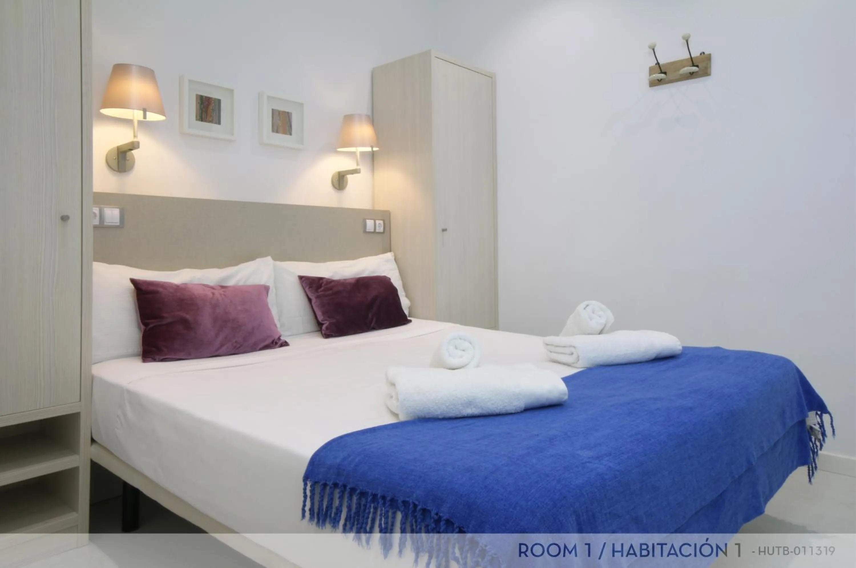 Bedroom, Bed in Suite Place Barcelona Còrsega