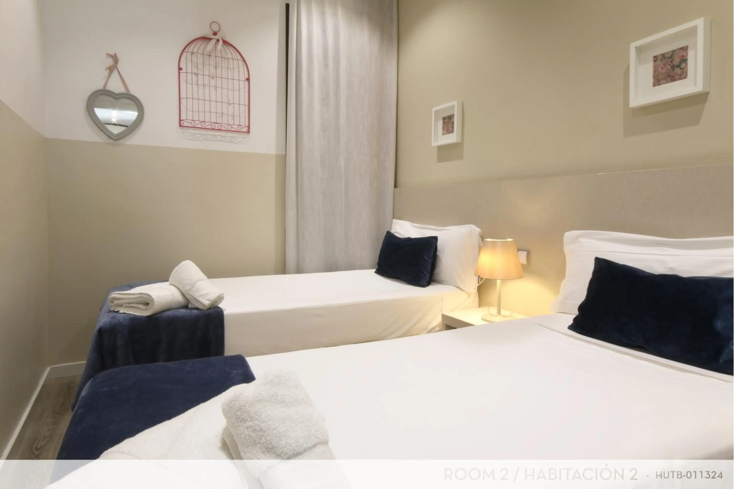 Bedroom, Bed in Suite Place Barcelona Còrsega