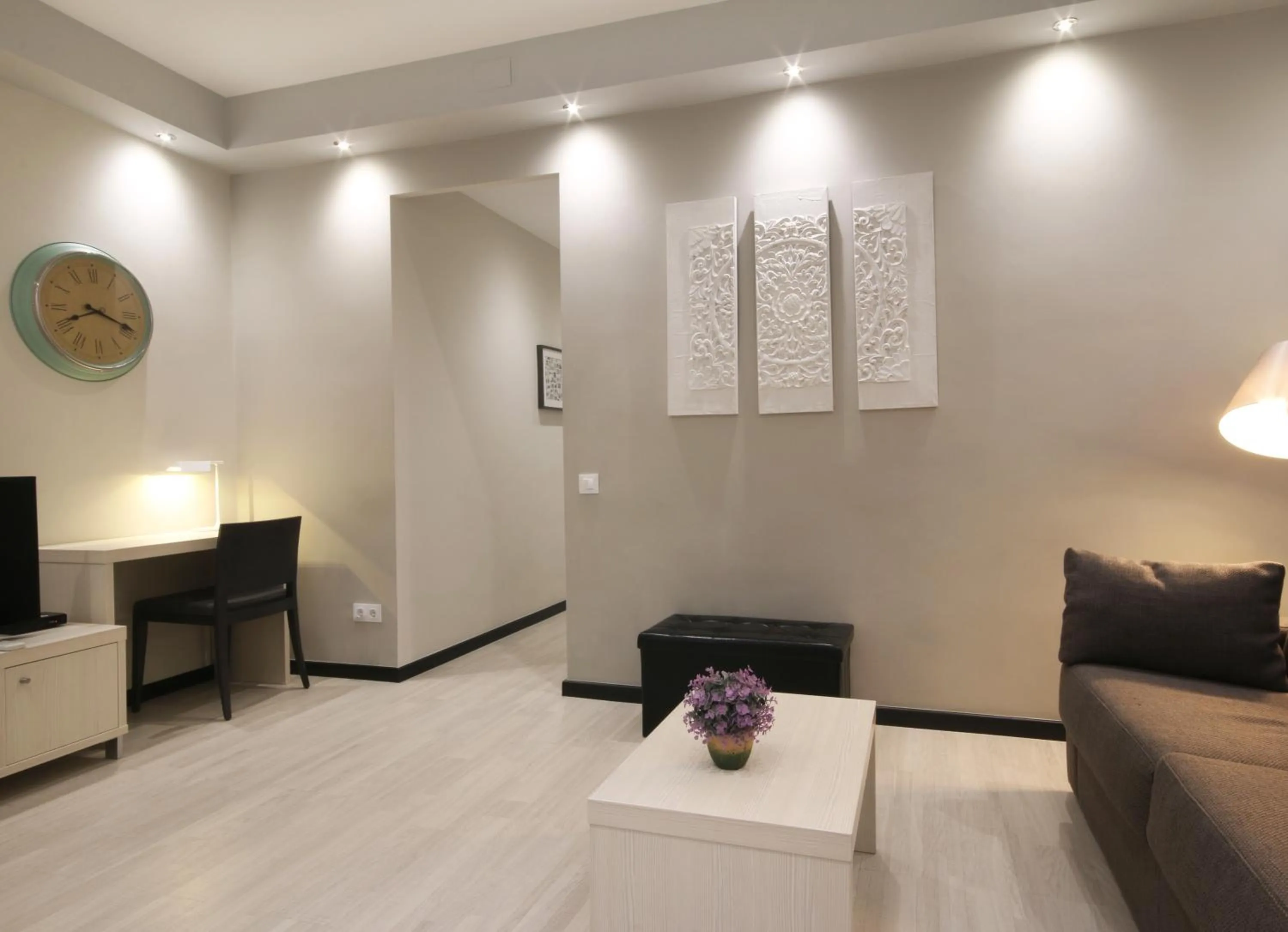 TV and multimedia in Suite Place Barcelona Còrsega