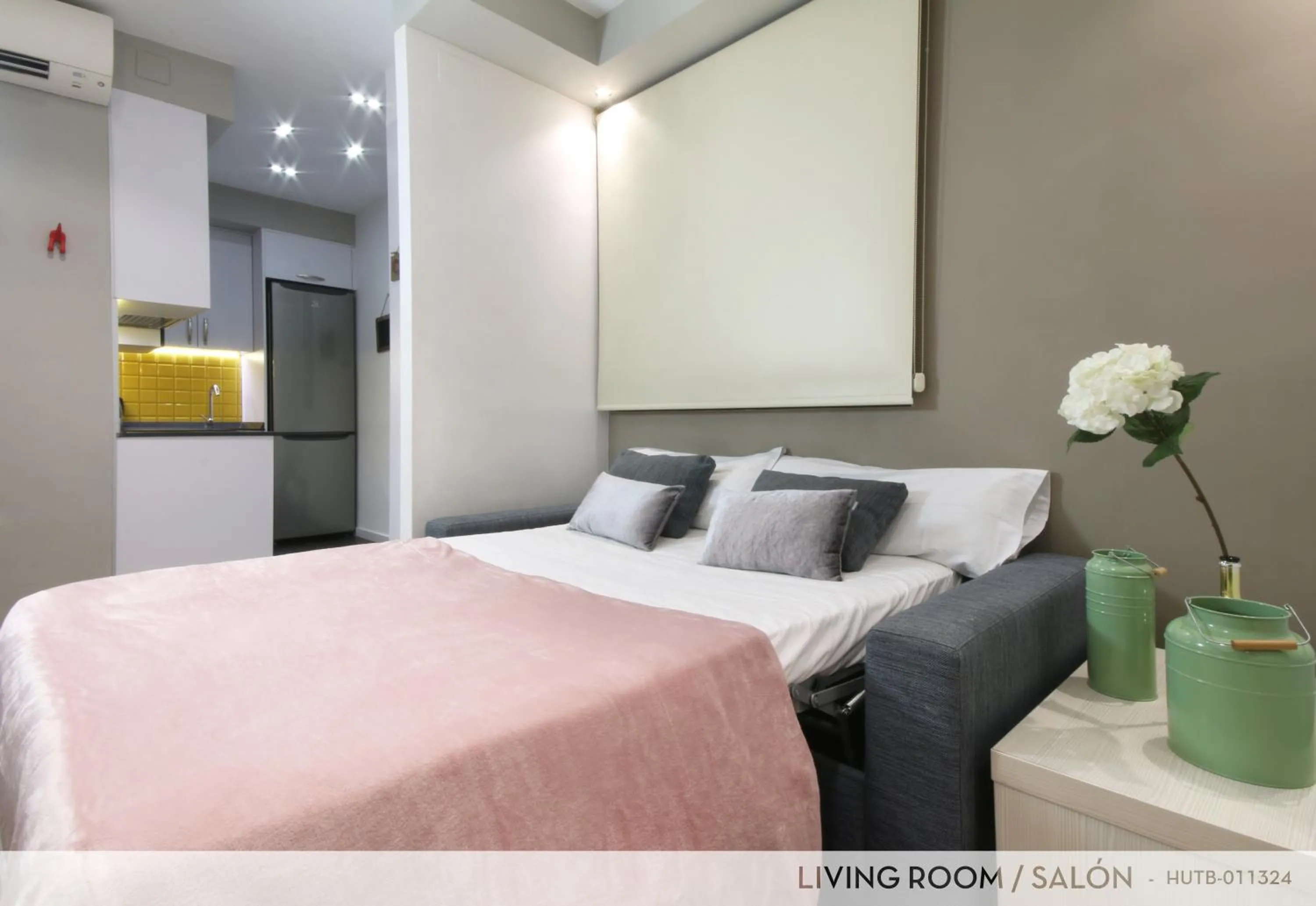 Bed in Suite Place Barcelona Còrsega