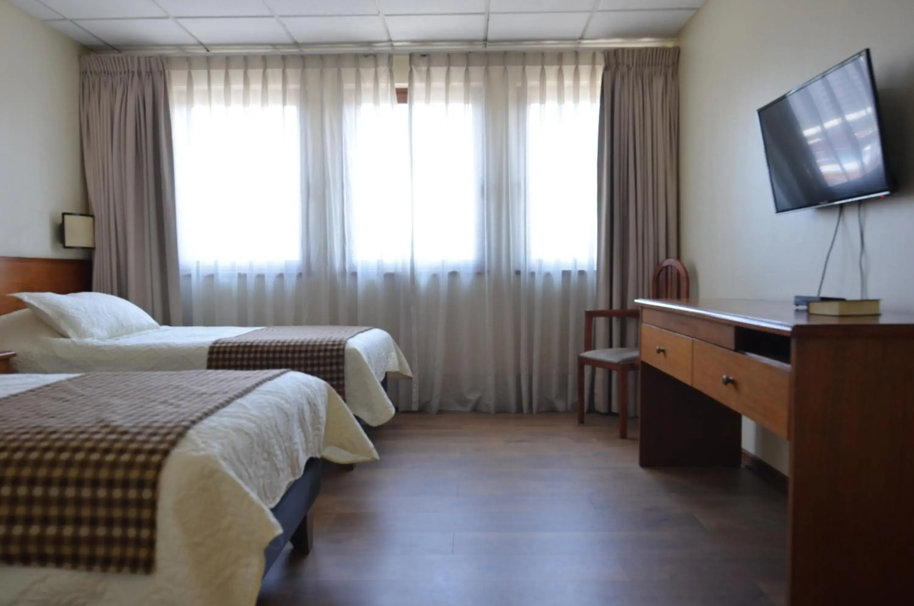 Twin Room - single occupancy in Tur Hotel Santiago Twin Room - single occupancy in Tur Hotel Santiago