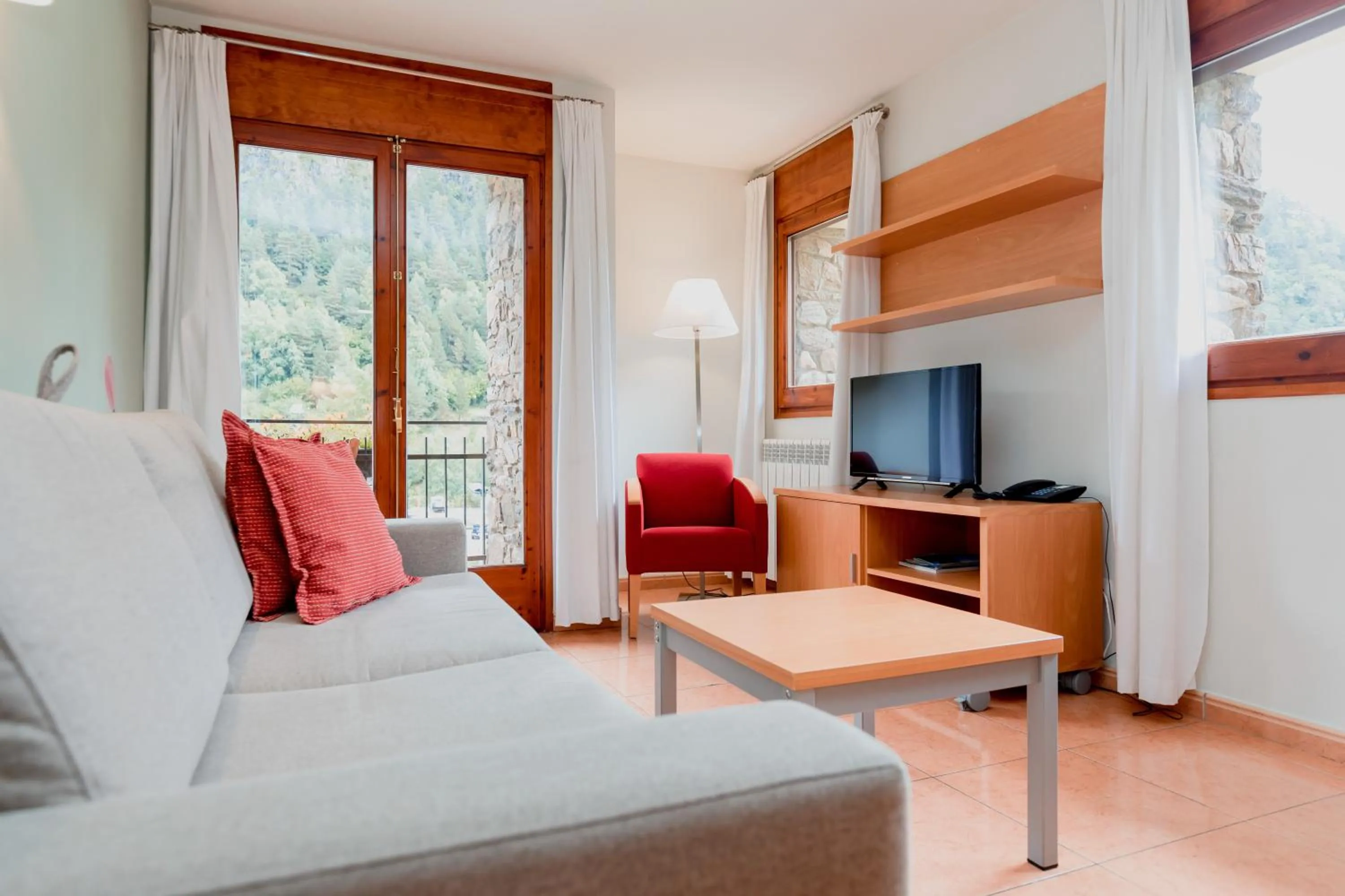 Living room in Pierre & Vacances Aparthotel La Tulipa