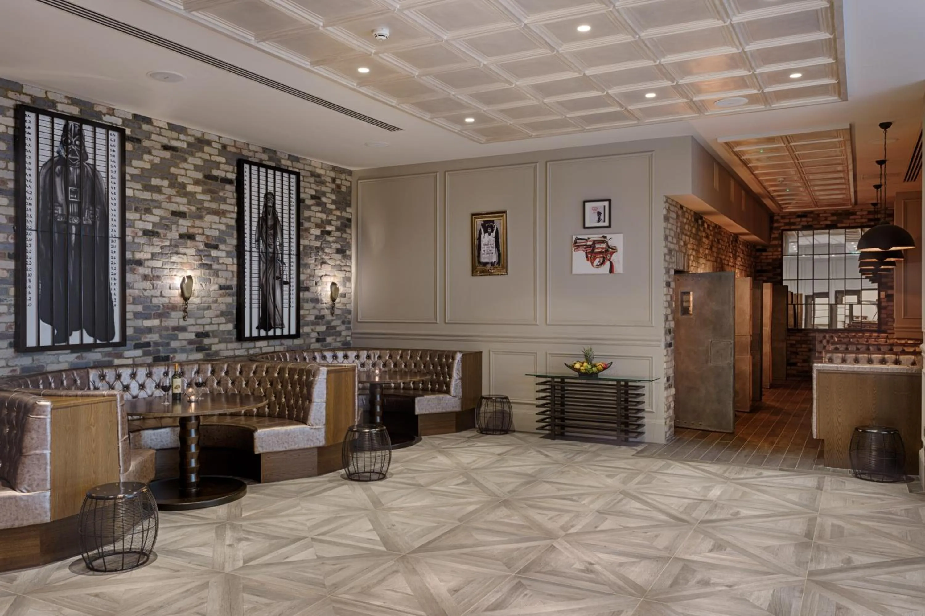 Lounge or bar in Courthouse Hotel Shoreditch