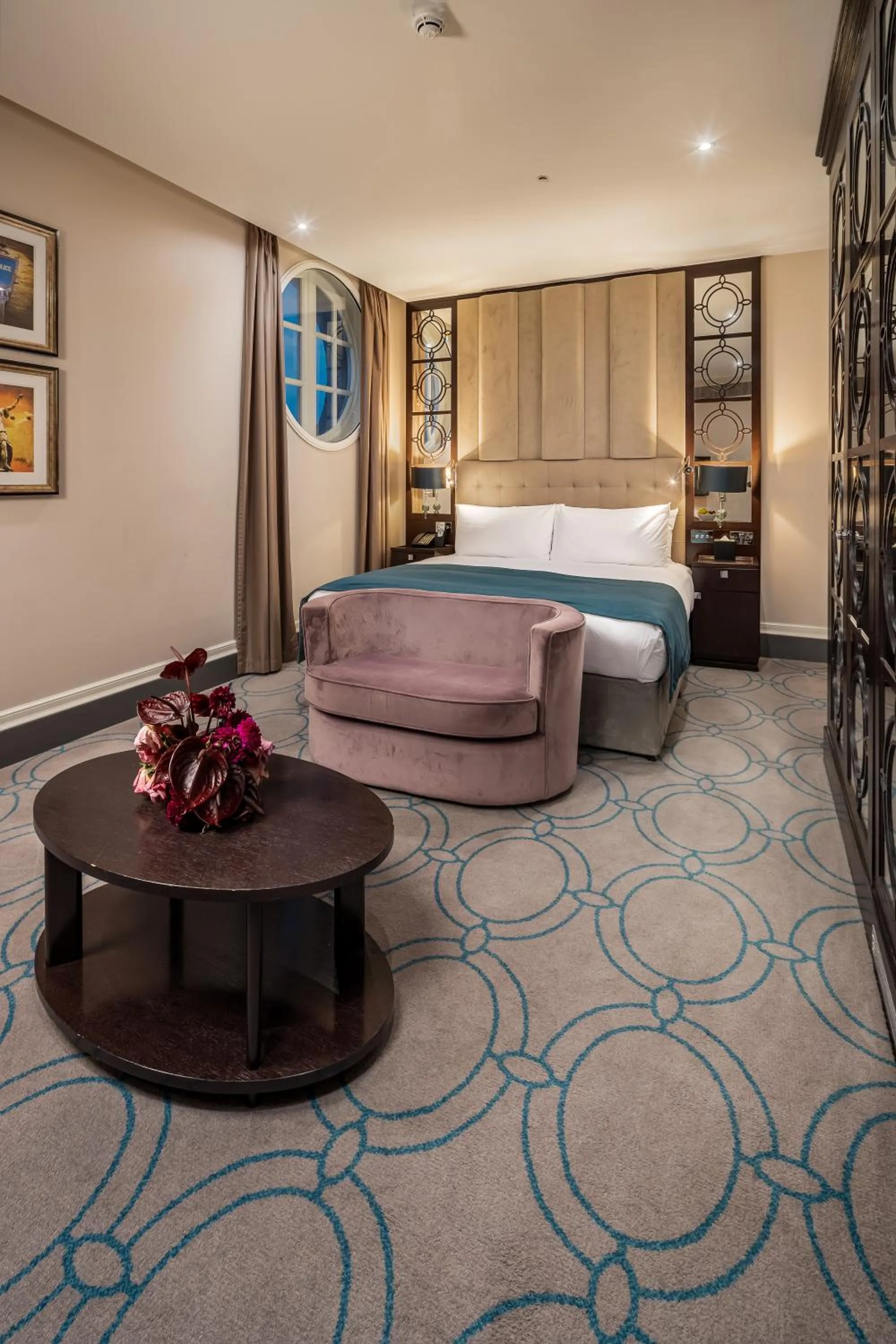 Bedroom, Bed in Courthouse Hotel Shoreditch