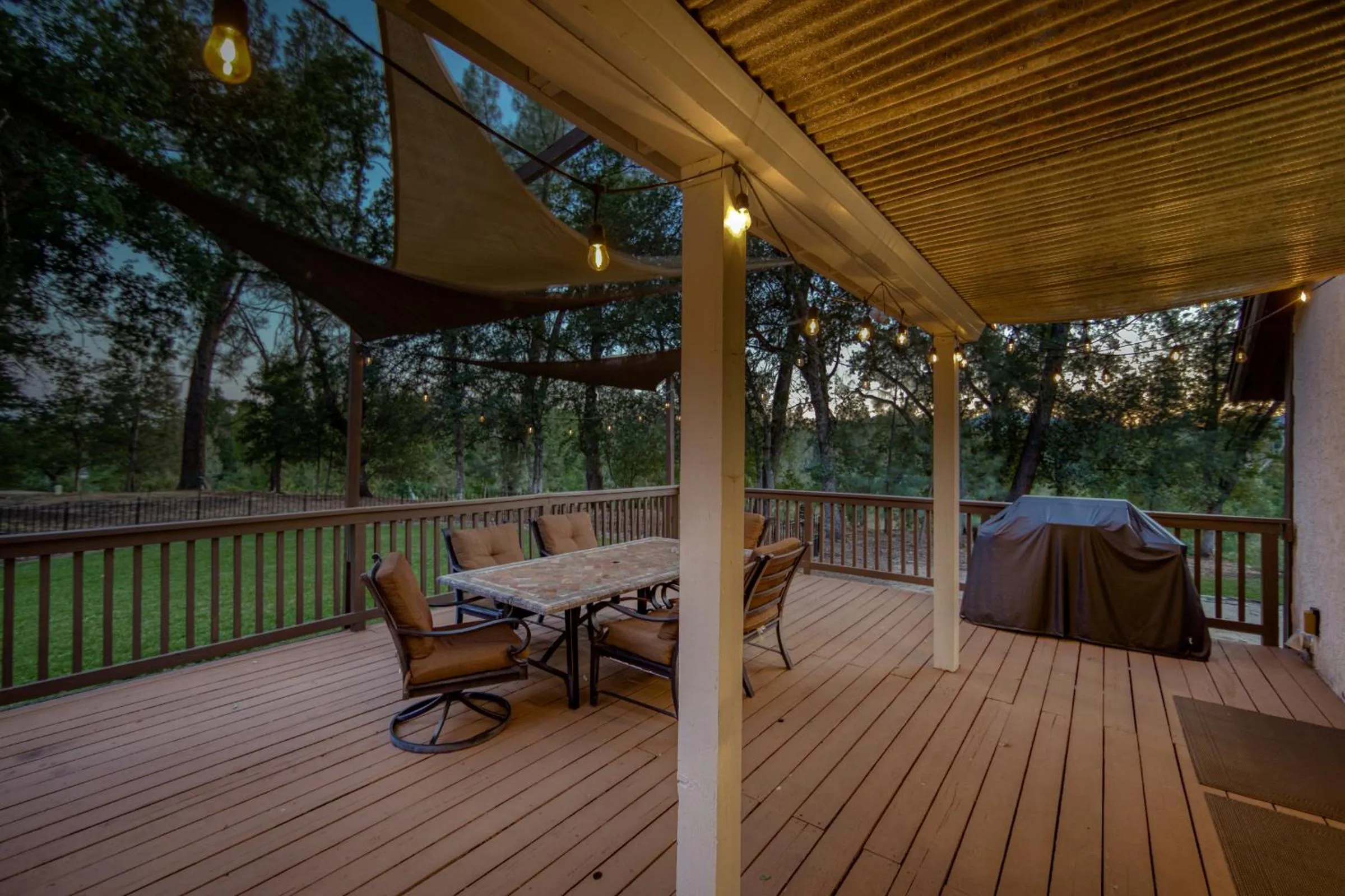 Patio in Hope Inn Redding