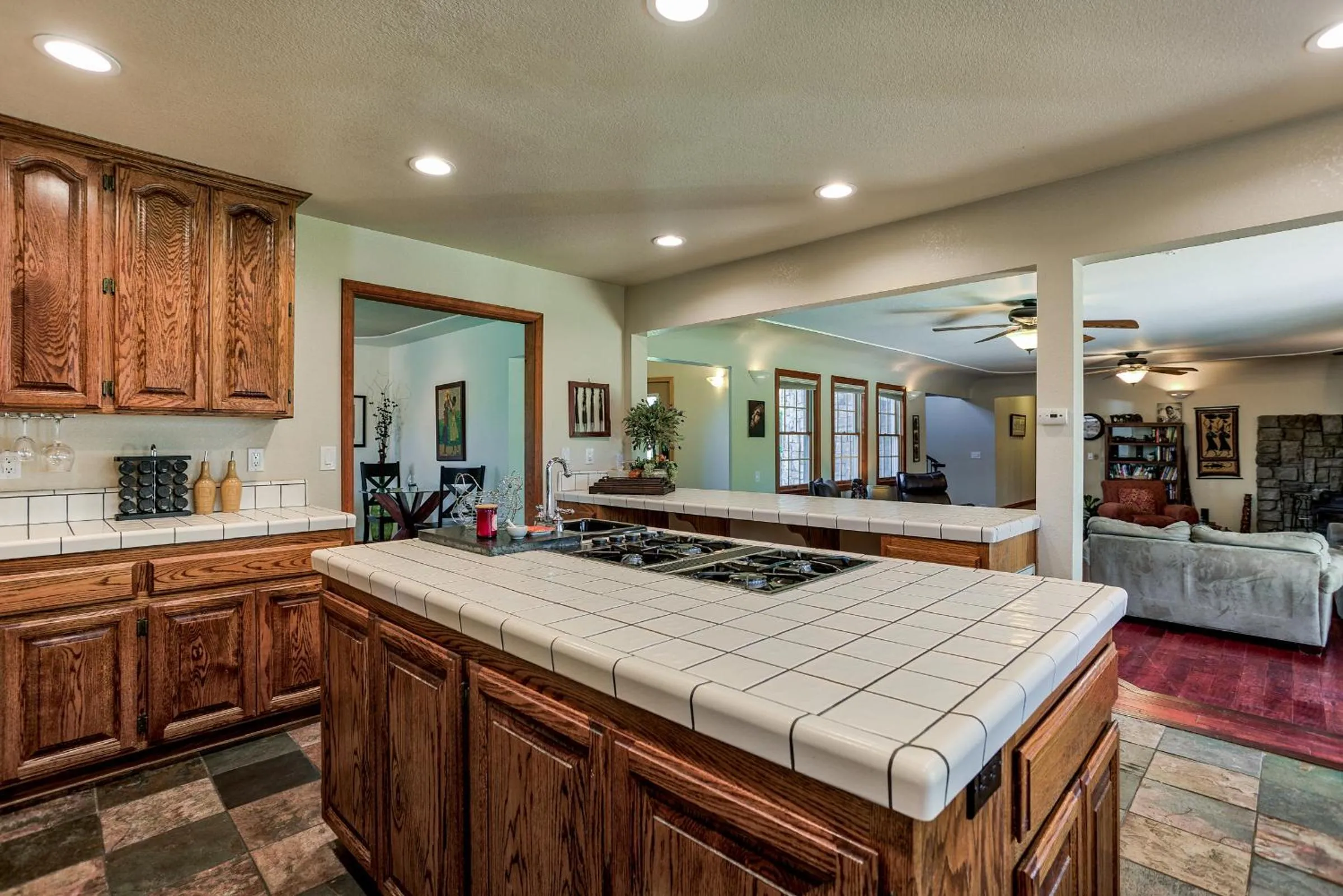 Kitchen or kitchenette in Hope Inn Redding