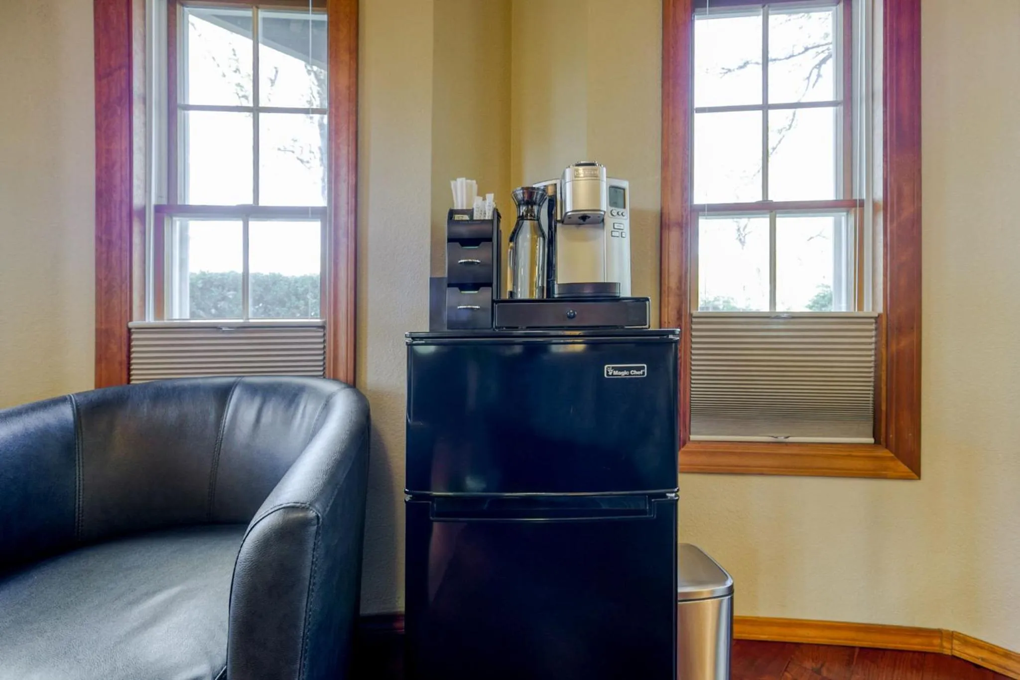 Coffee/tea facilities in Hope Inn Redding