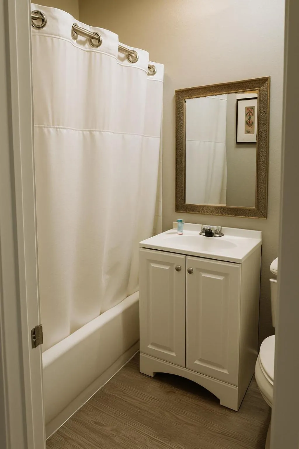 Bathroom in Rodeway Inn El Cajon - San Diego East