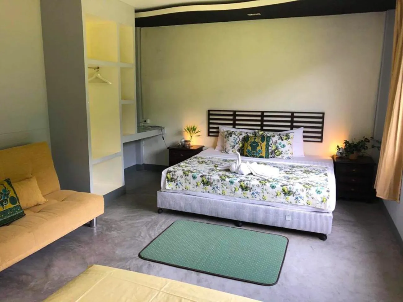 Bed in Lanta Complex