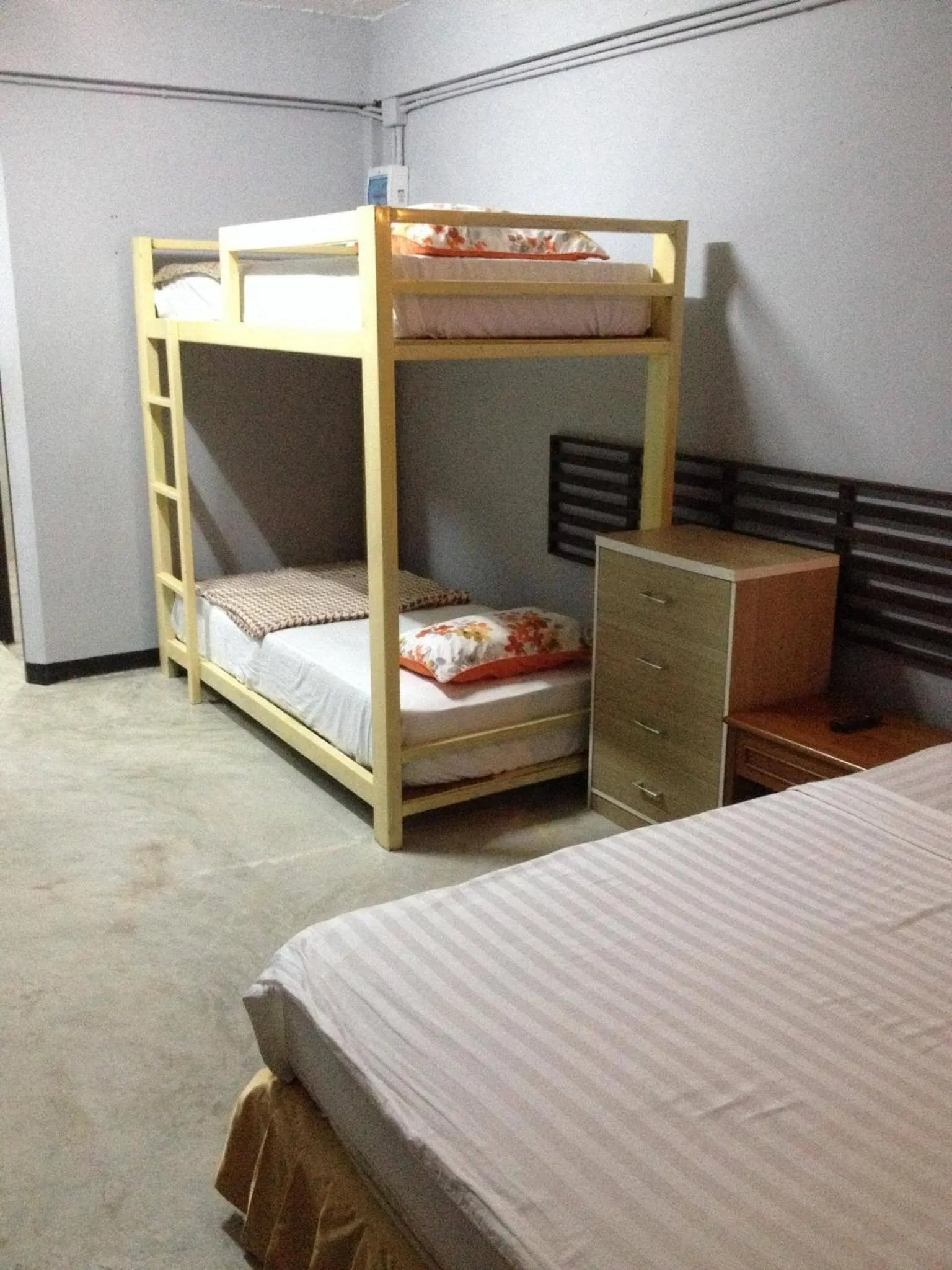 Bed in Lanta Complex
