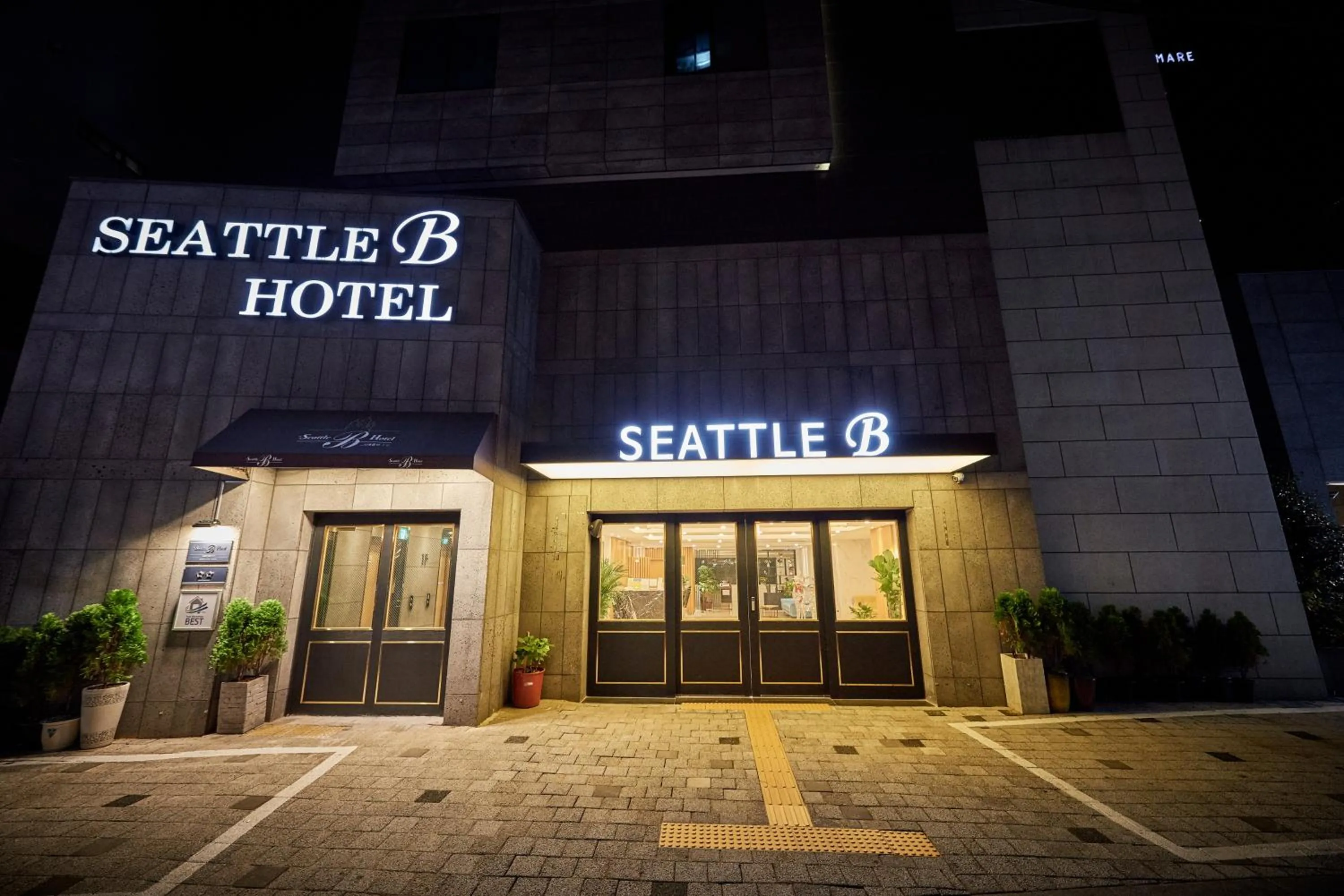 Property building in Seattle B Hotel