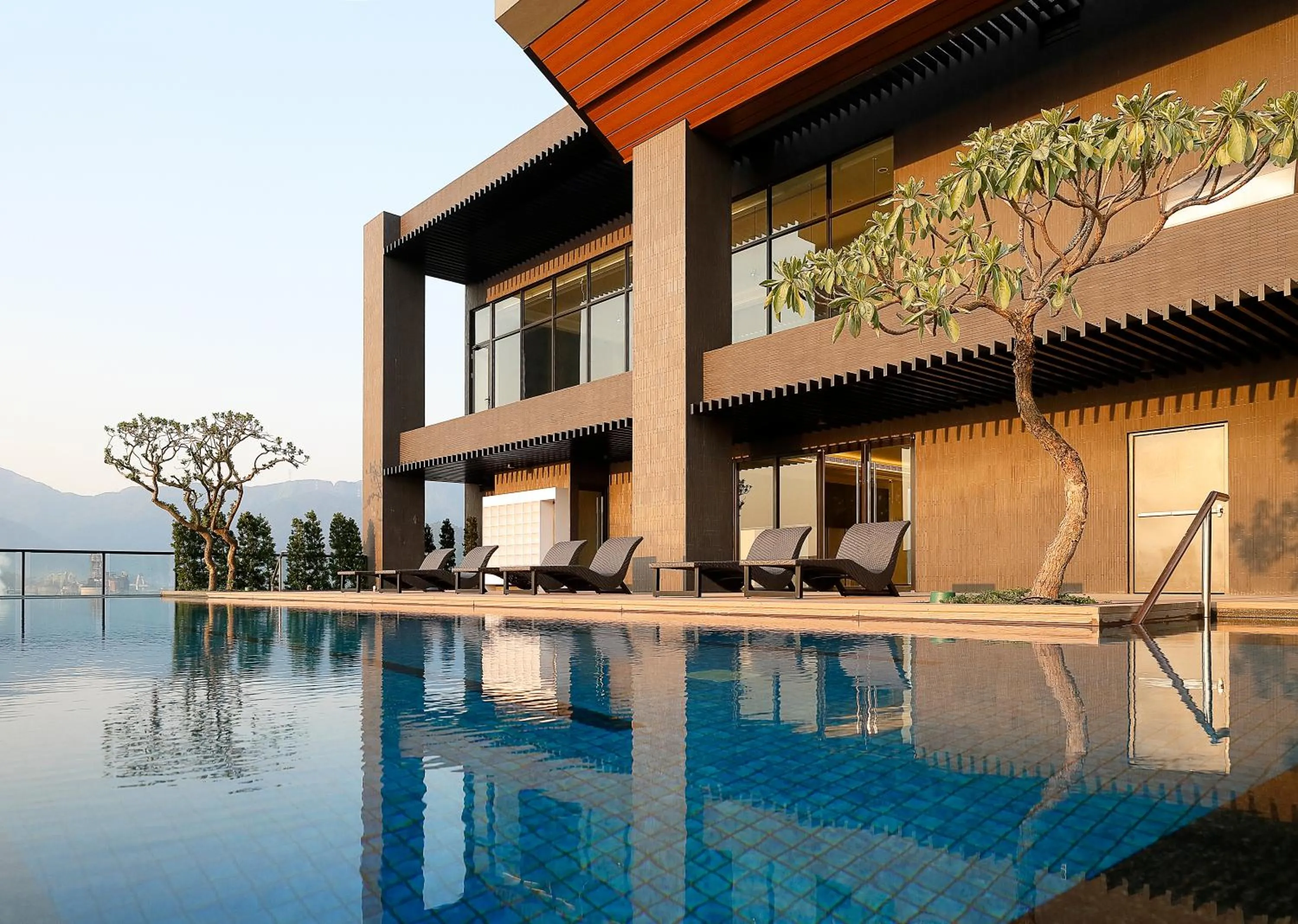 Day in Lakeshore Hotel Suao