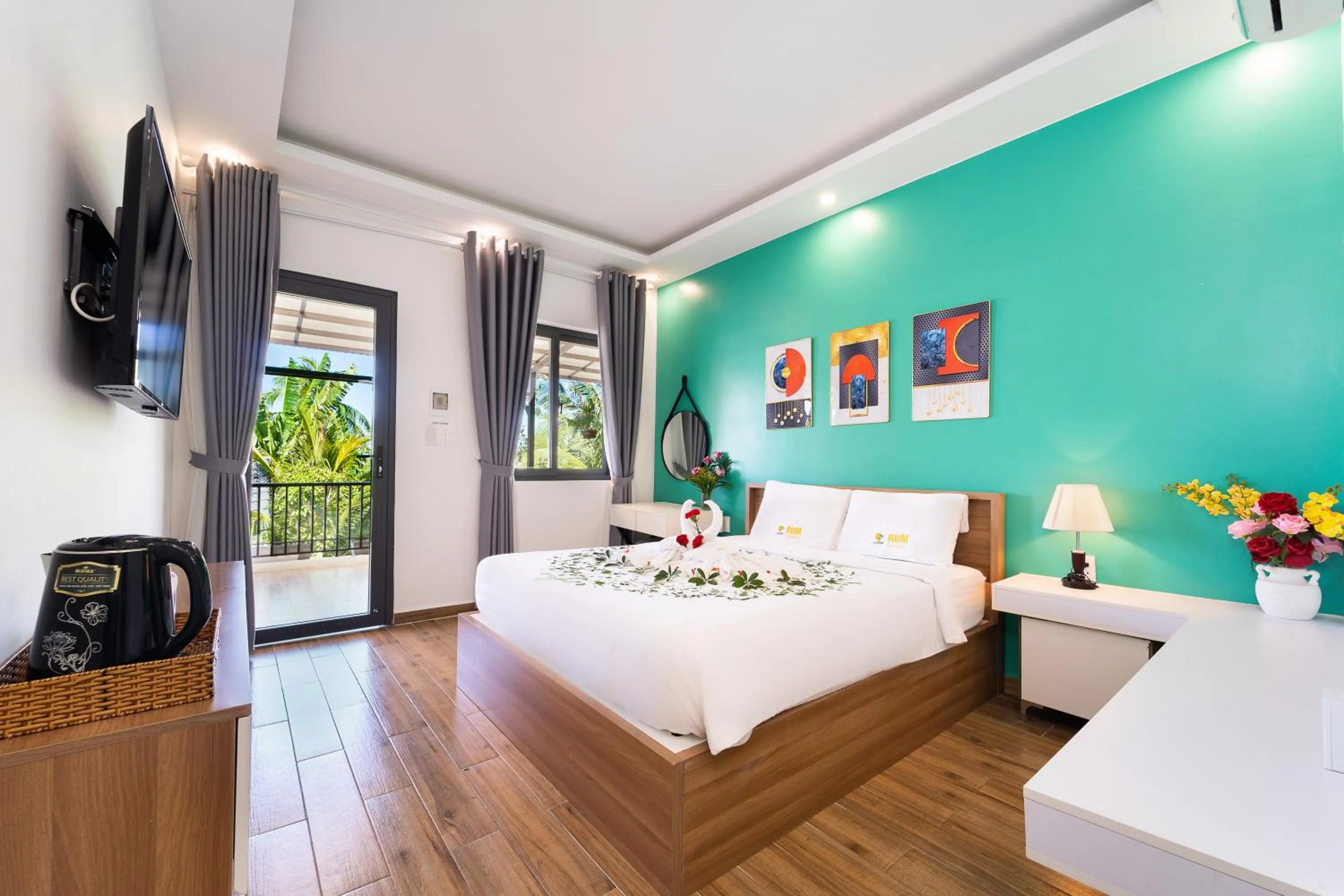 Communal lounge/ TV room, Bed in Rum Resort Phu Quoc