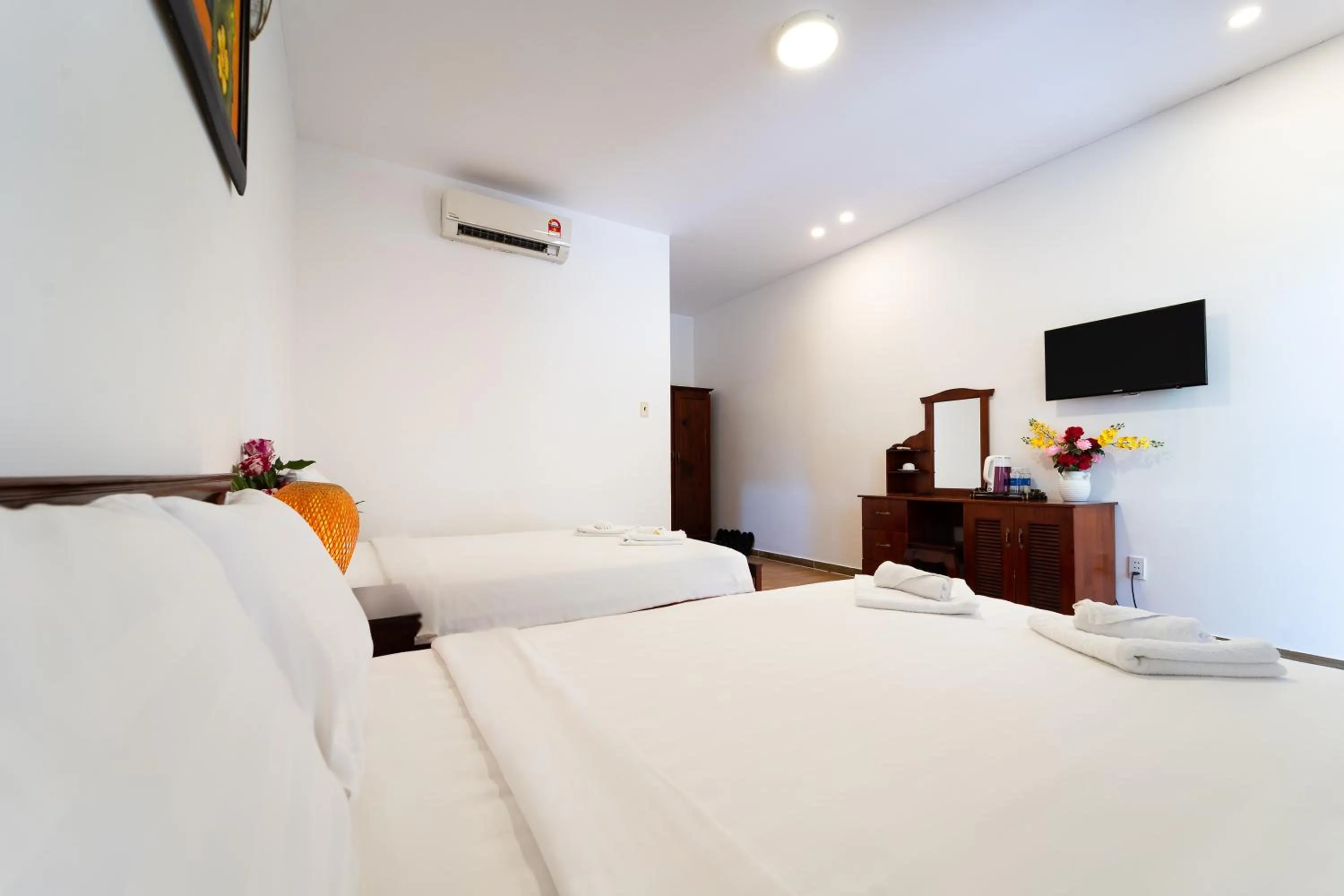Communal lounge/ TV room, Bed in Rum Resort Phu Quoc