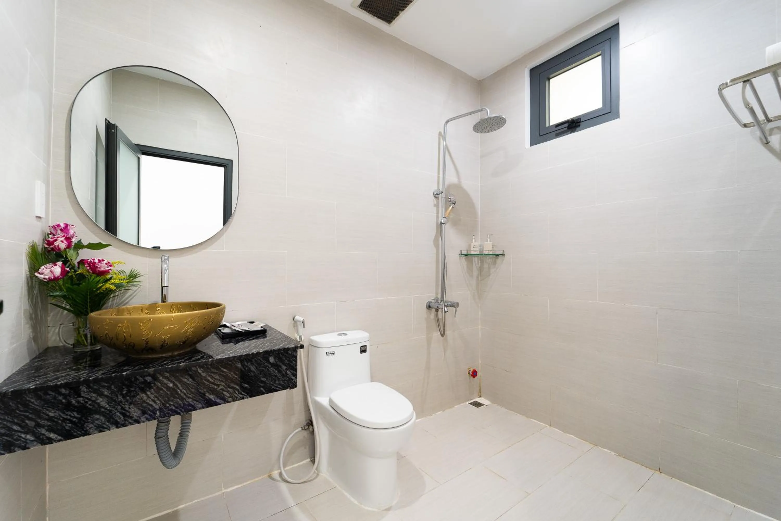 Toilet in Rum Resort Phu Quoc