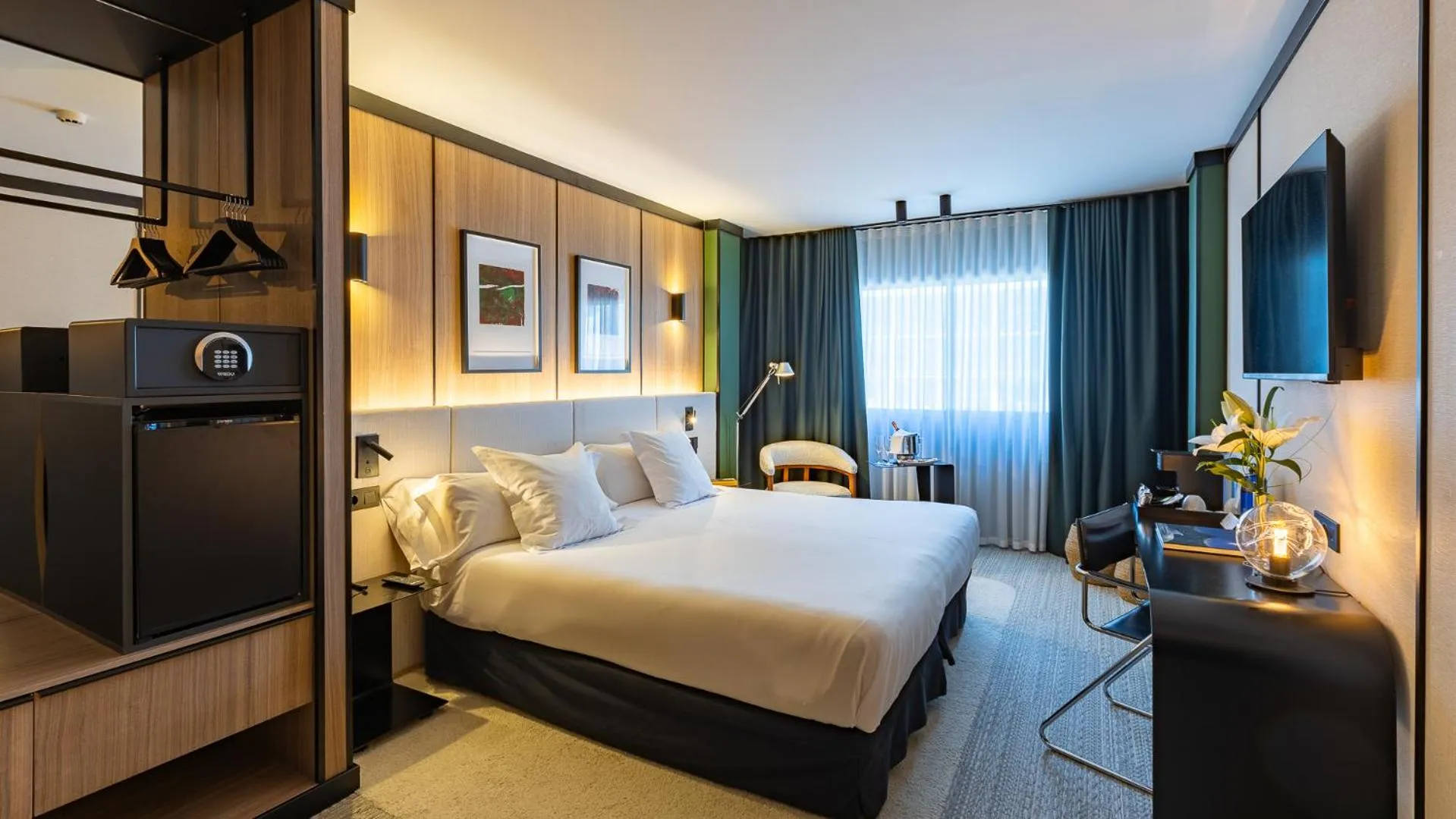 Bed in Roc Blanc Hotel & Spa