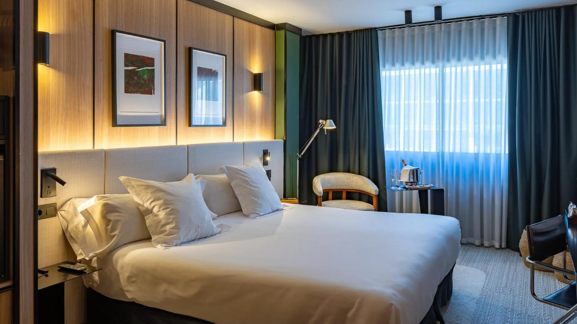 Bed in Roc Blanc Hotel & Spa