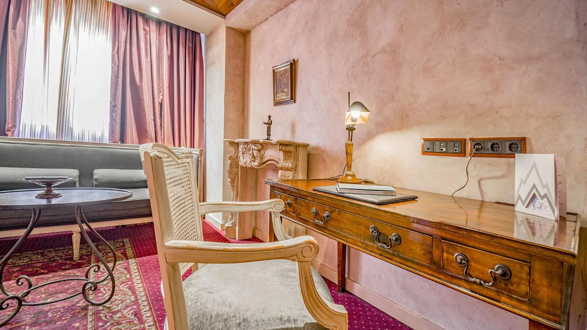 Seating area in Roc Blanc Hotel & Spa