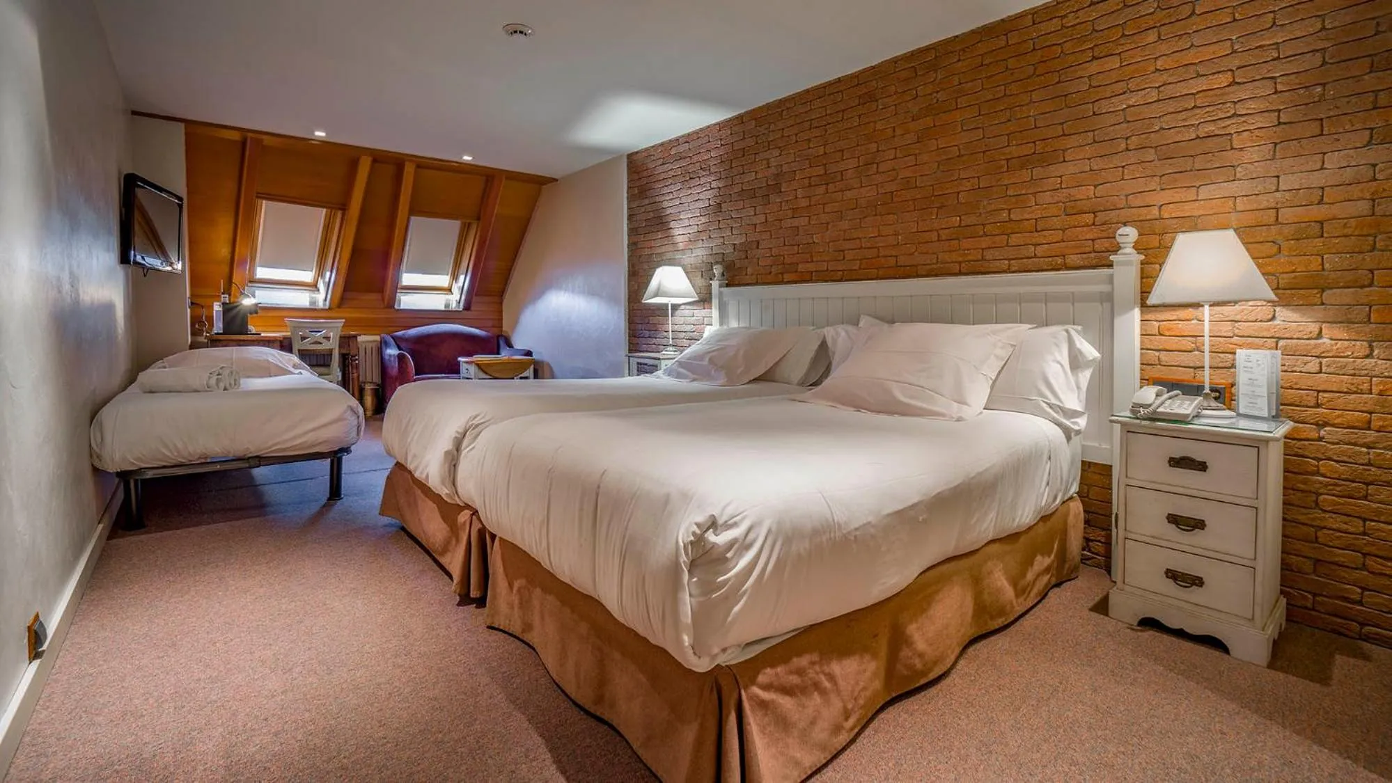 Photo of the whole room, Bed in Roc Blanc Hotel & Spa