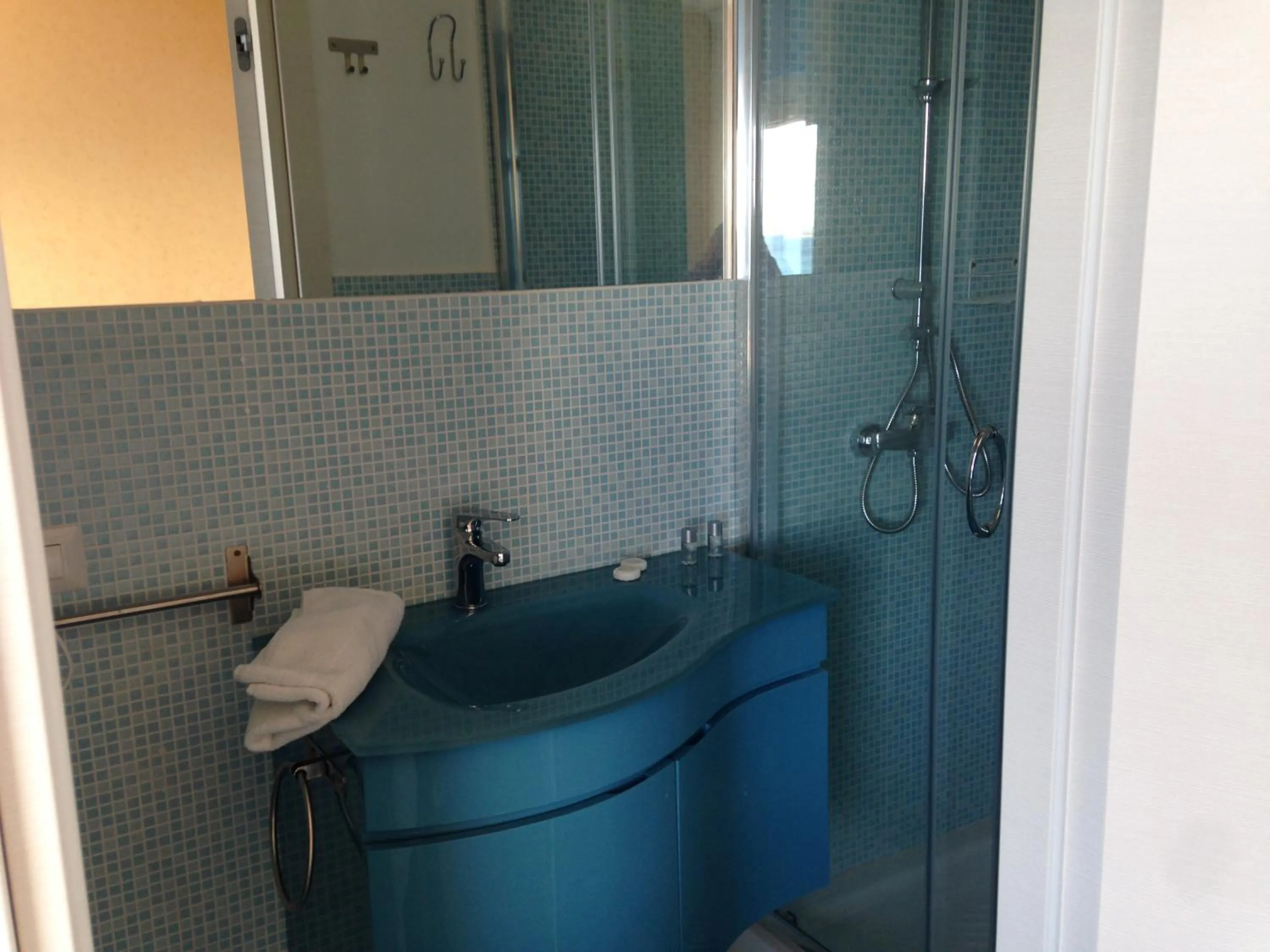 Bathroom in Palace Blu Mare
