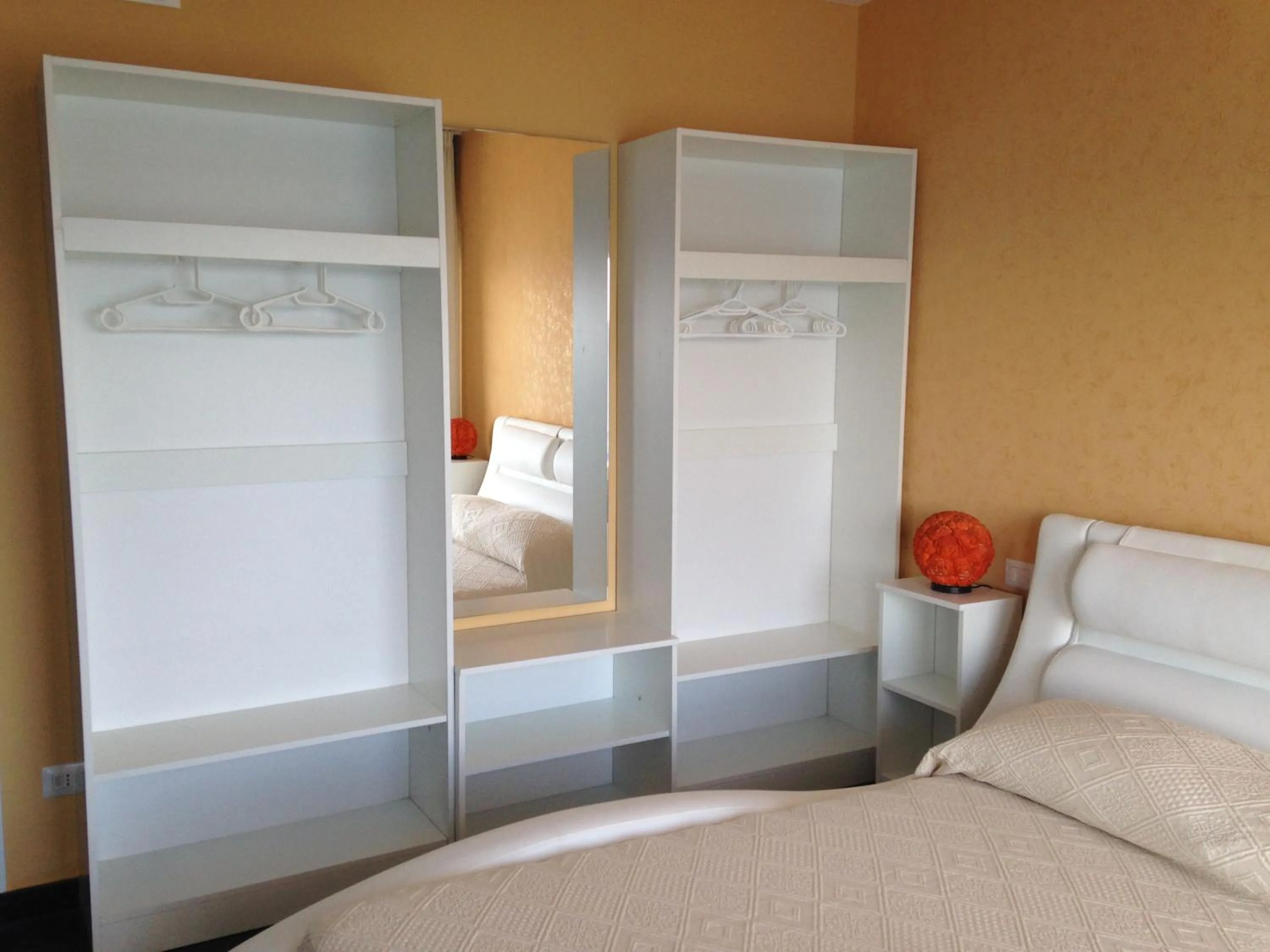 Photo of the whole room in Palace Blu Mare