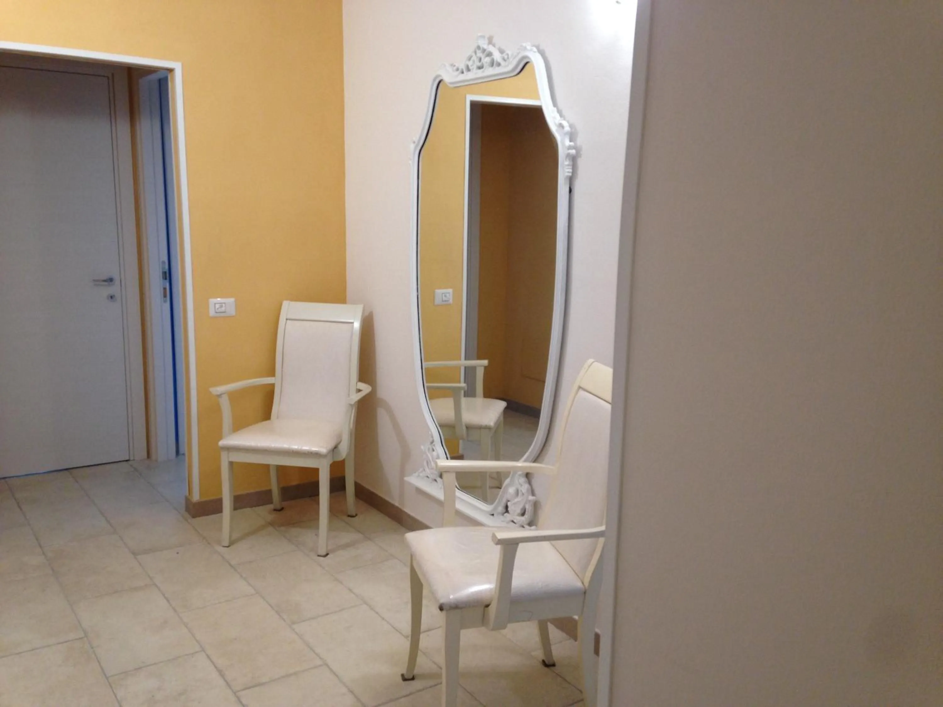 Decorative detail in Palace Blu Mare