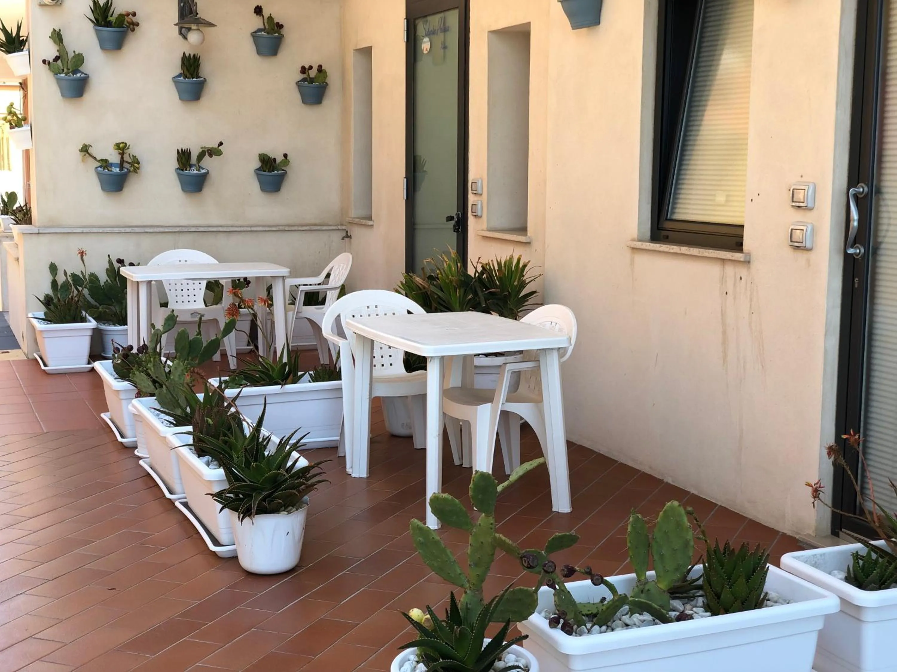 Facade/entrance in Palace Blu Mare