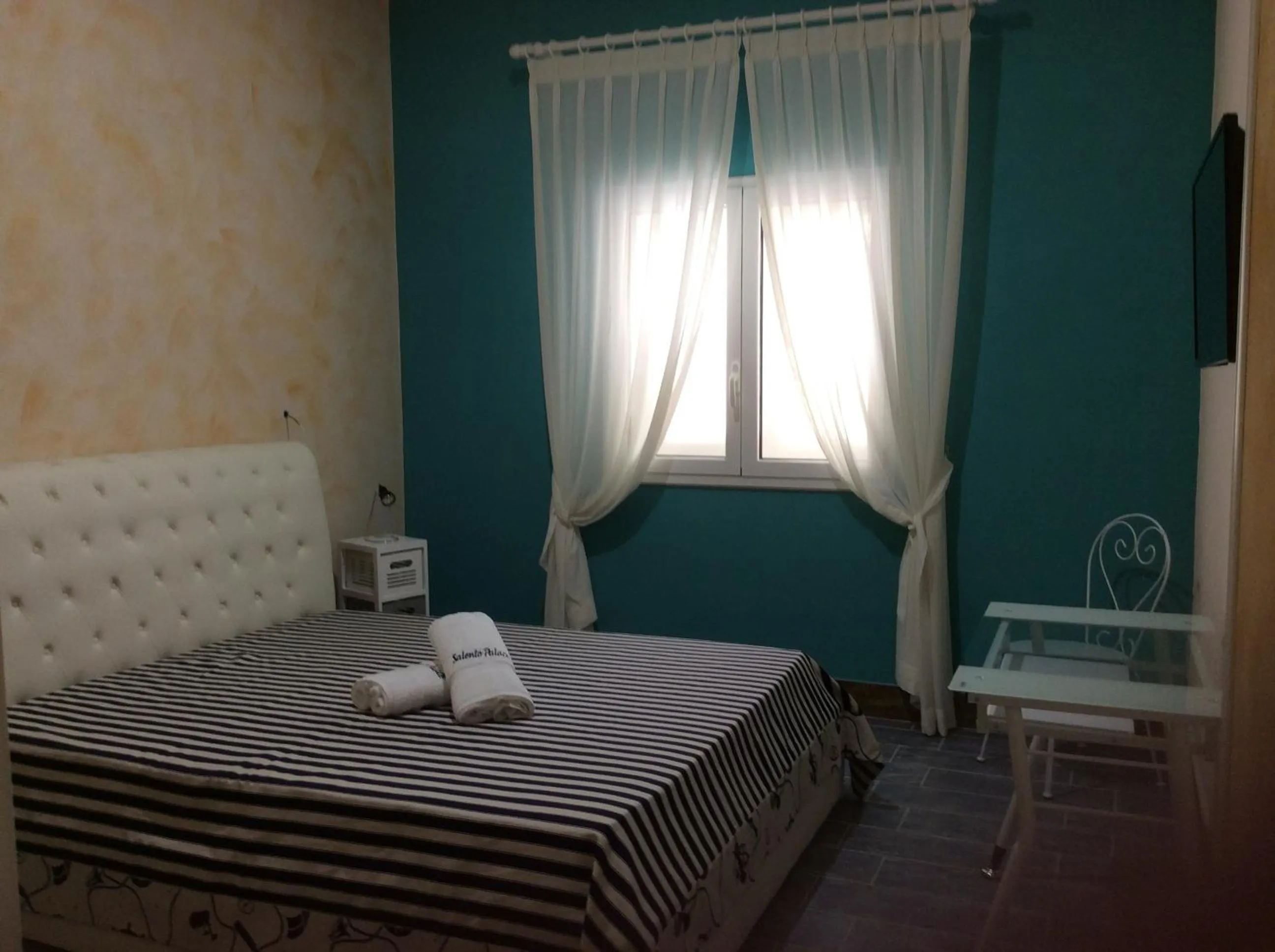 Bed in Palace Blu Mare