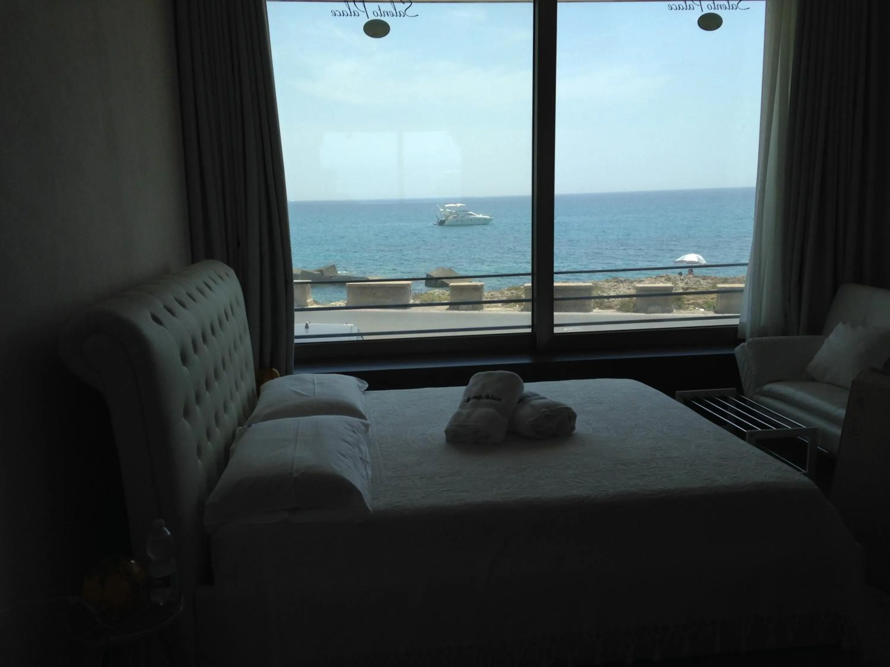 Photo of the whole room in Palace Blu Mare