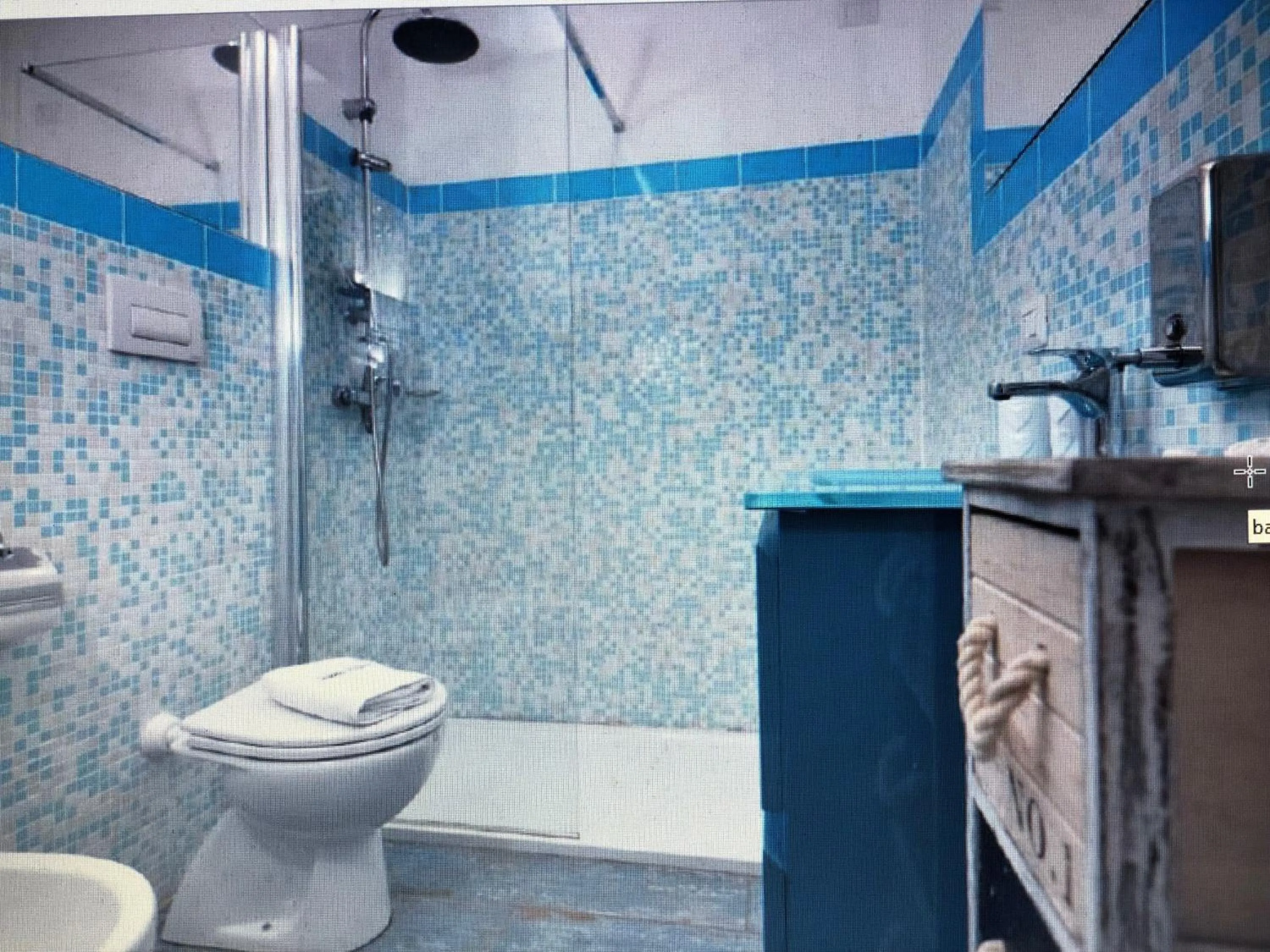 Bathroom in Palace Blu Mare