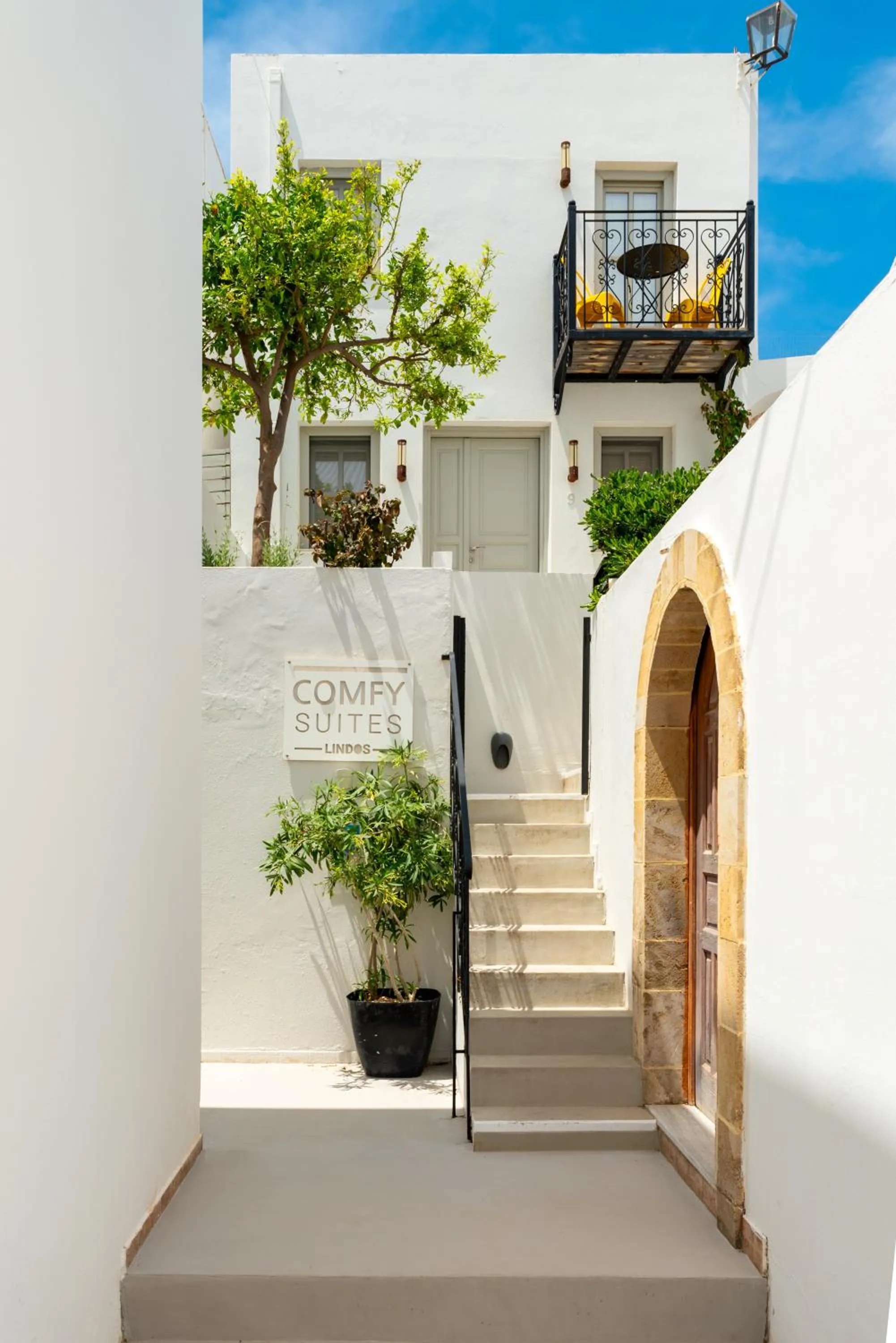 Logo/Certificate/Sign in Lindos Comfy Suites