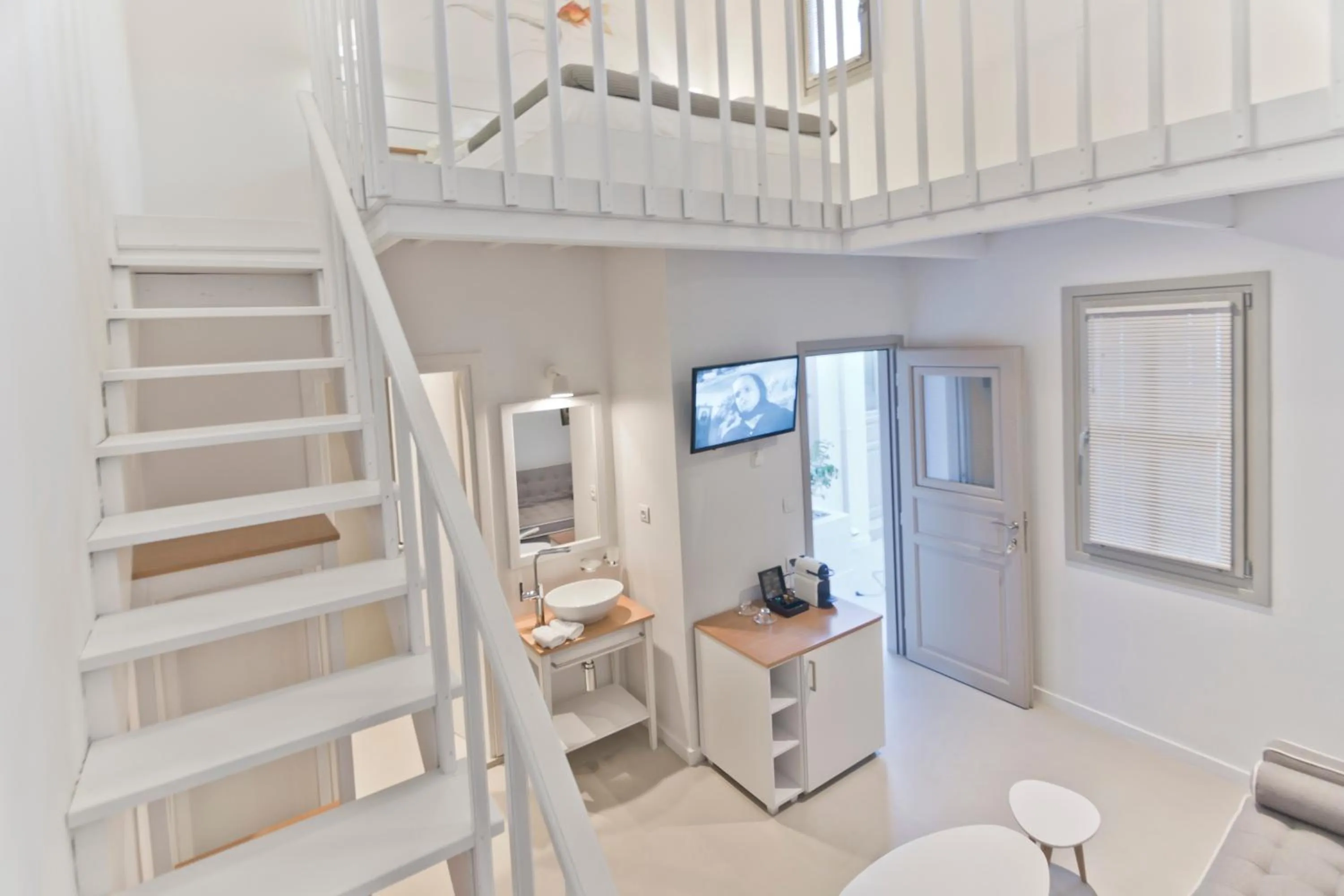 TV and multimedia in Lindos Comfy Suites