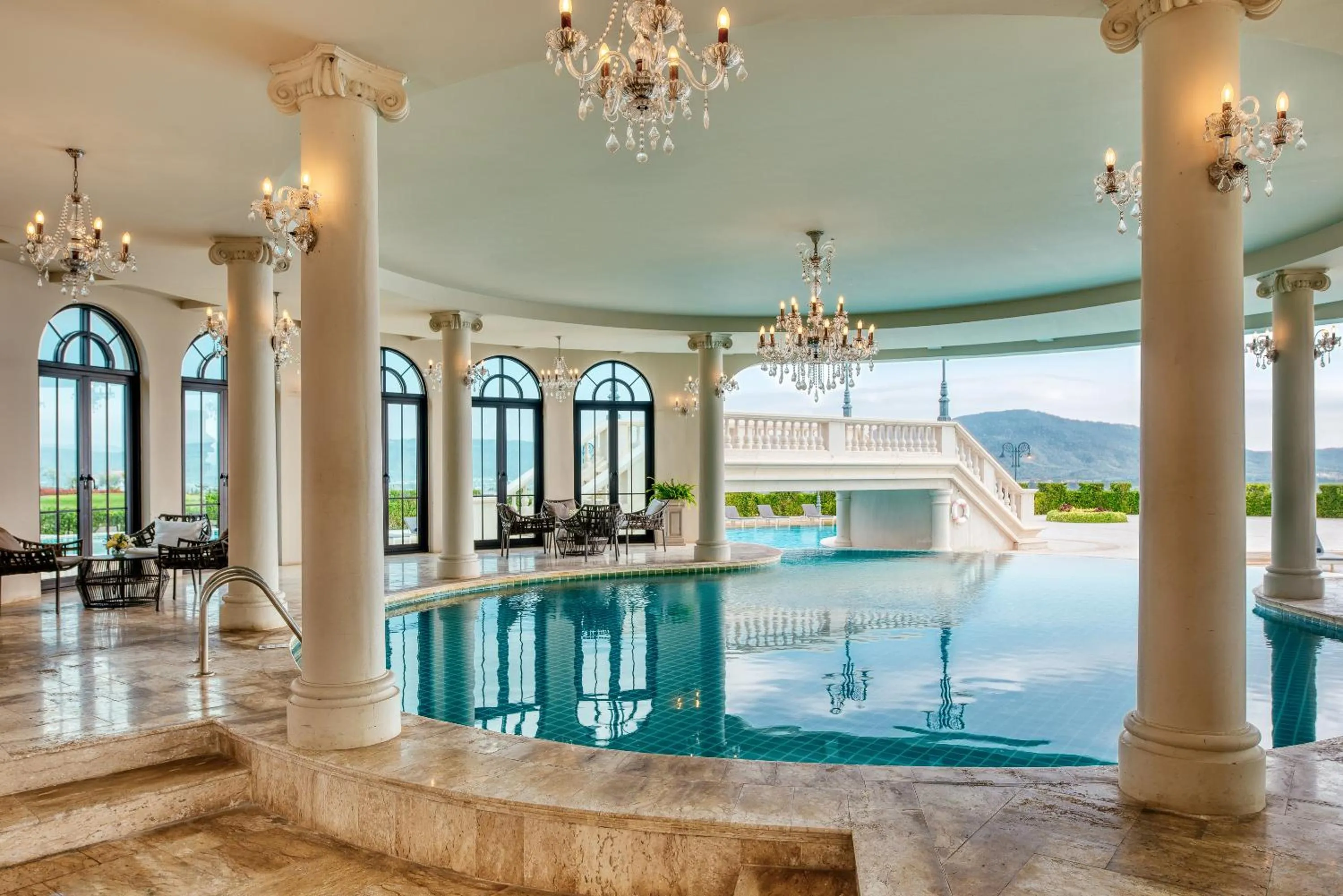 Swimming pool in Mövenpick Resort Khao Yai