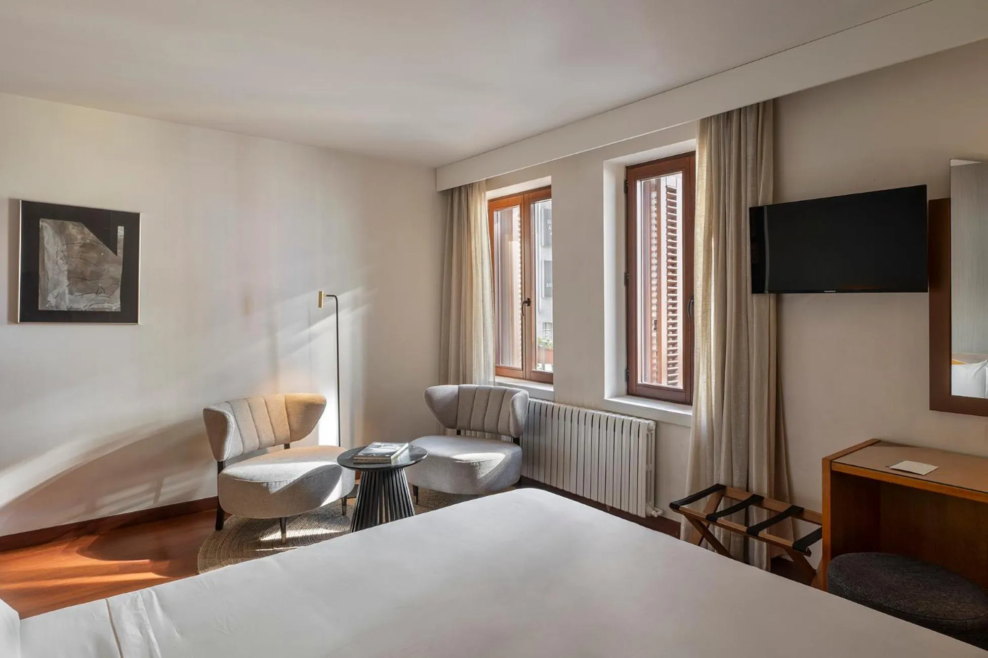 Photo of the whole room, Bed in Hotel de l'Isard