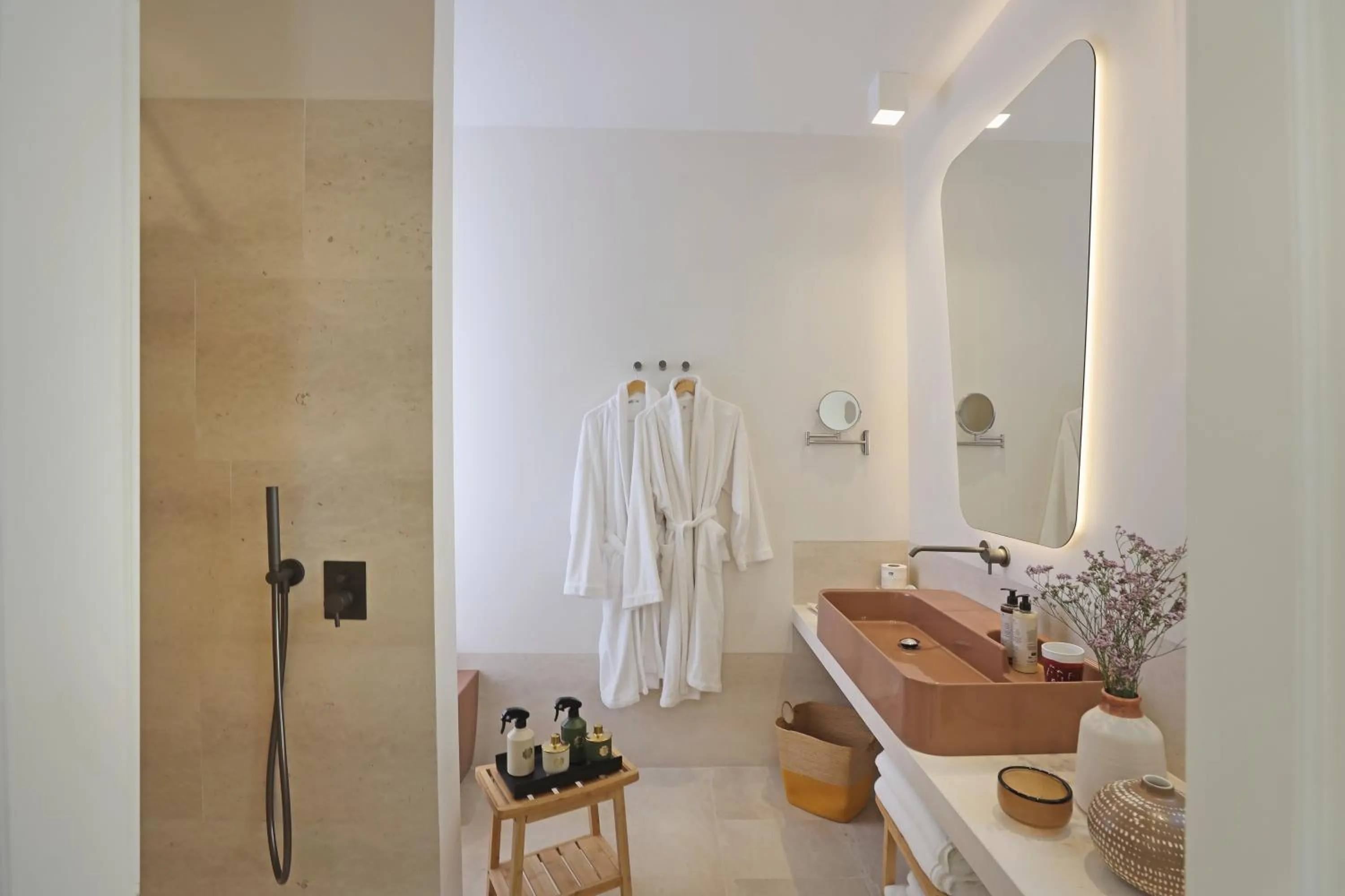 Shower in Masseria Borgo Sentinella