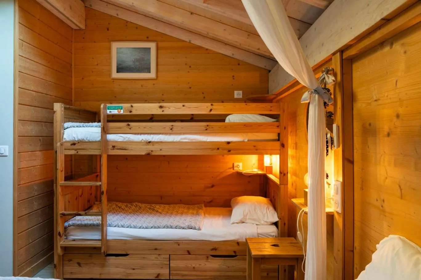 Night, Bed in Domaine du Hirtz, Restaurant & Spa