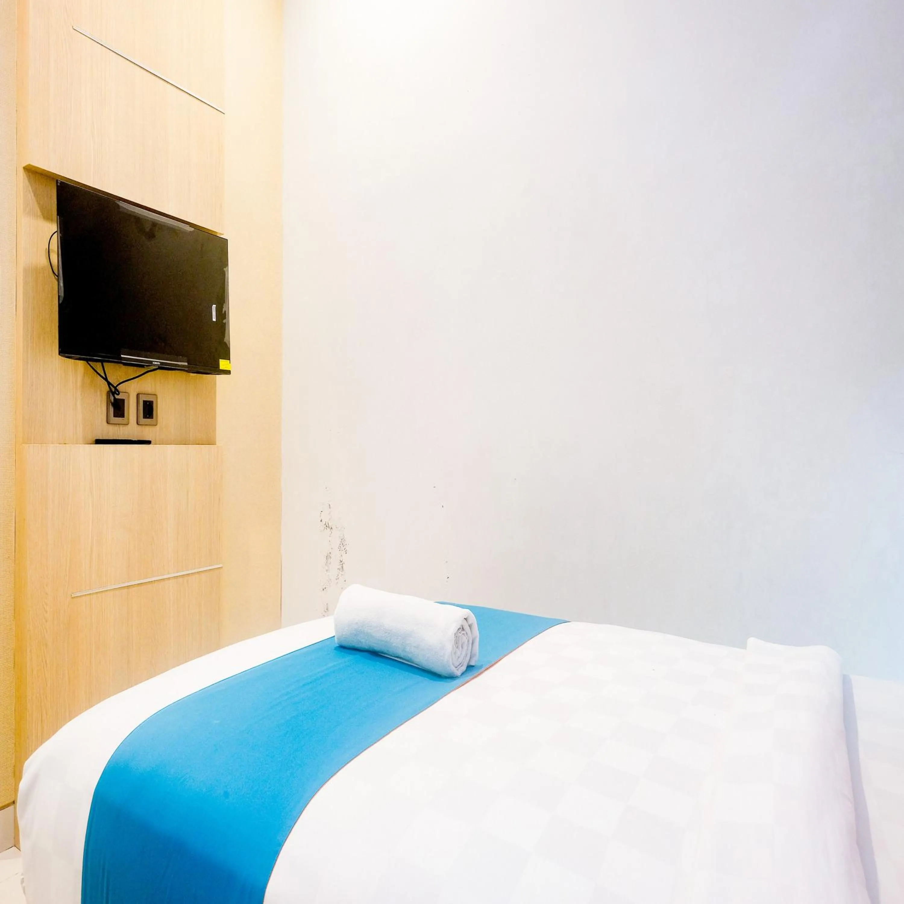 Bedroom, Bed in Sans Vibes Hotel Grand Omah Sastro Gejayan