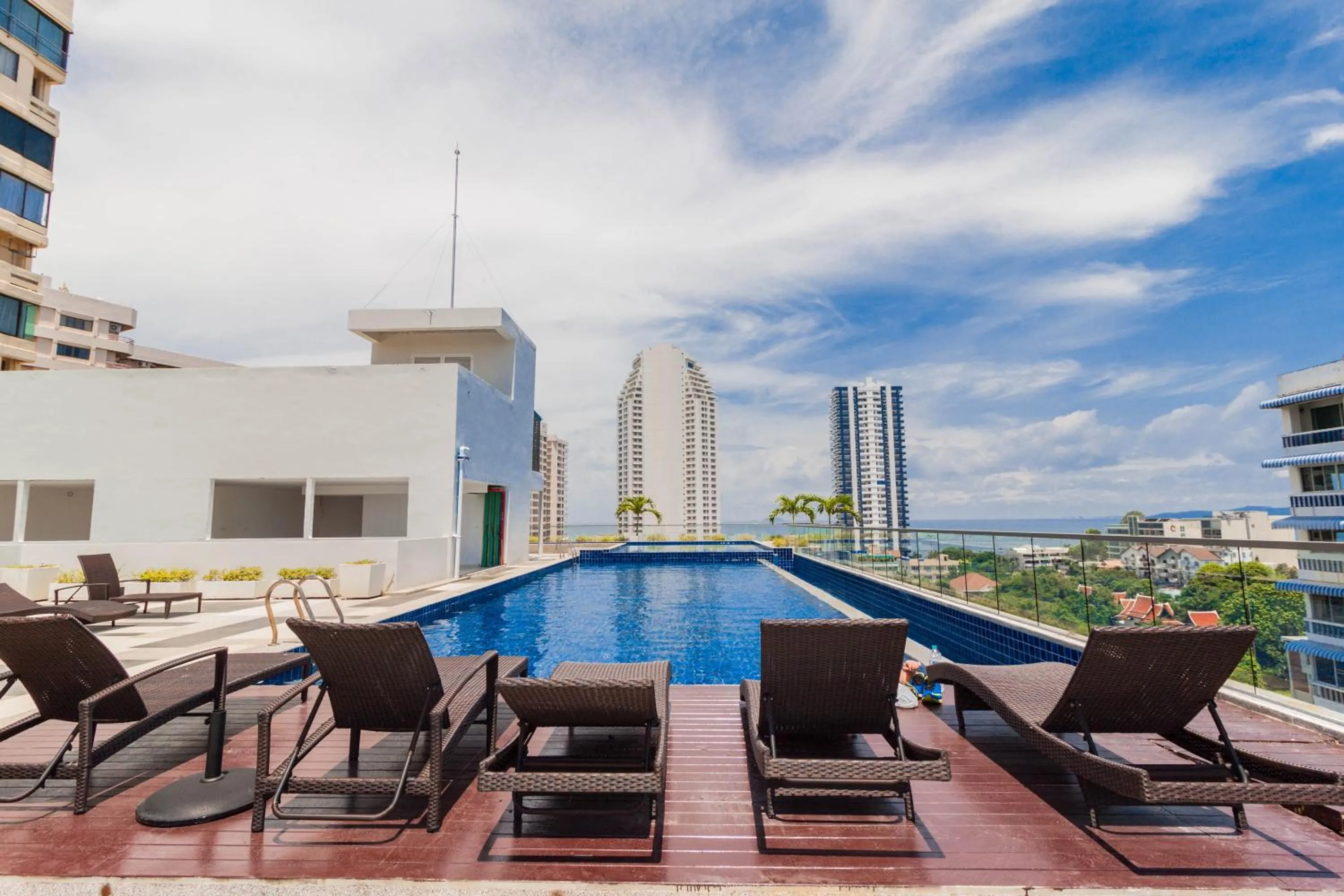 Swimming pool in Laguna Bay 2 by Pattaya Sunny Rentals