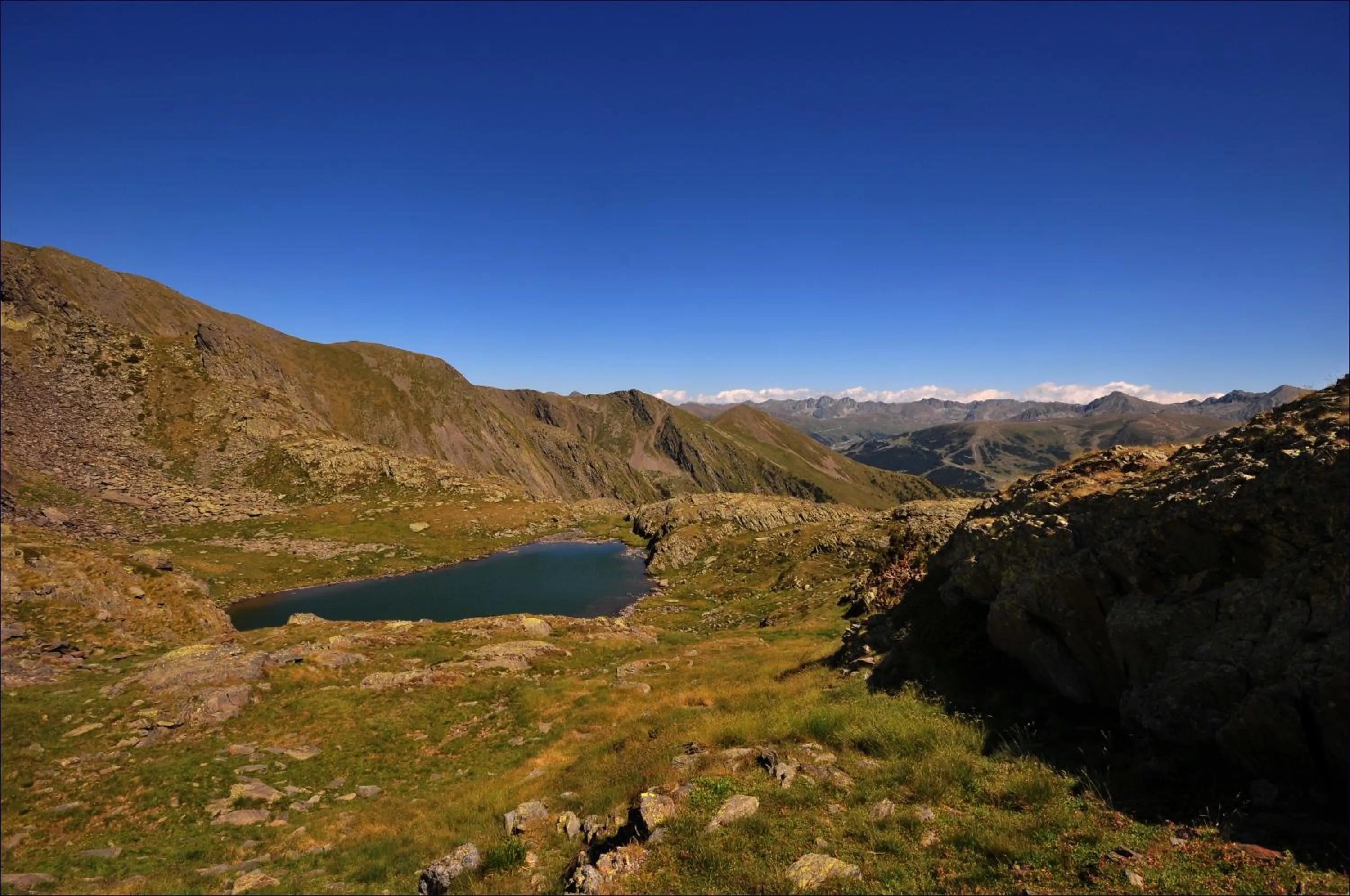 Hiking in Yomo Petit Paris