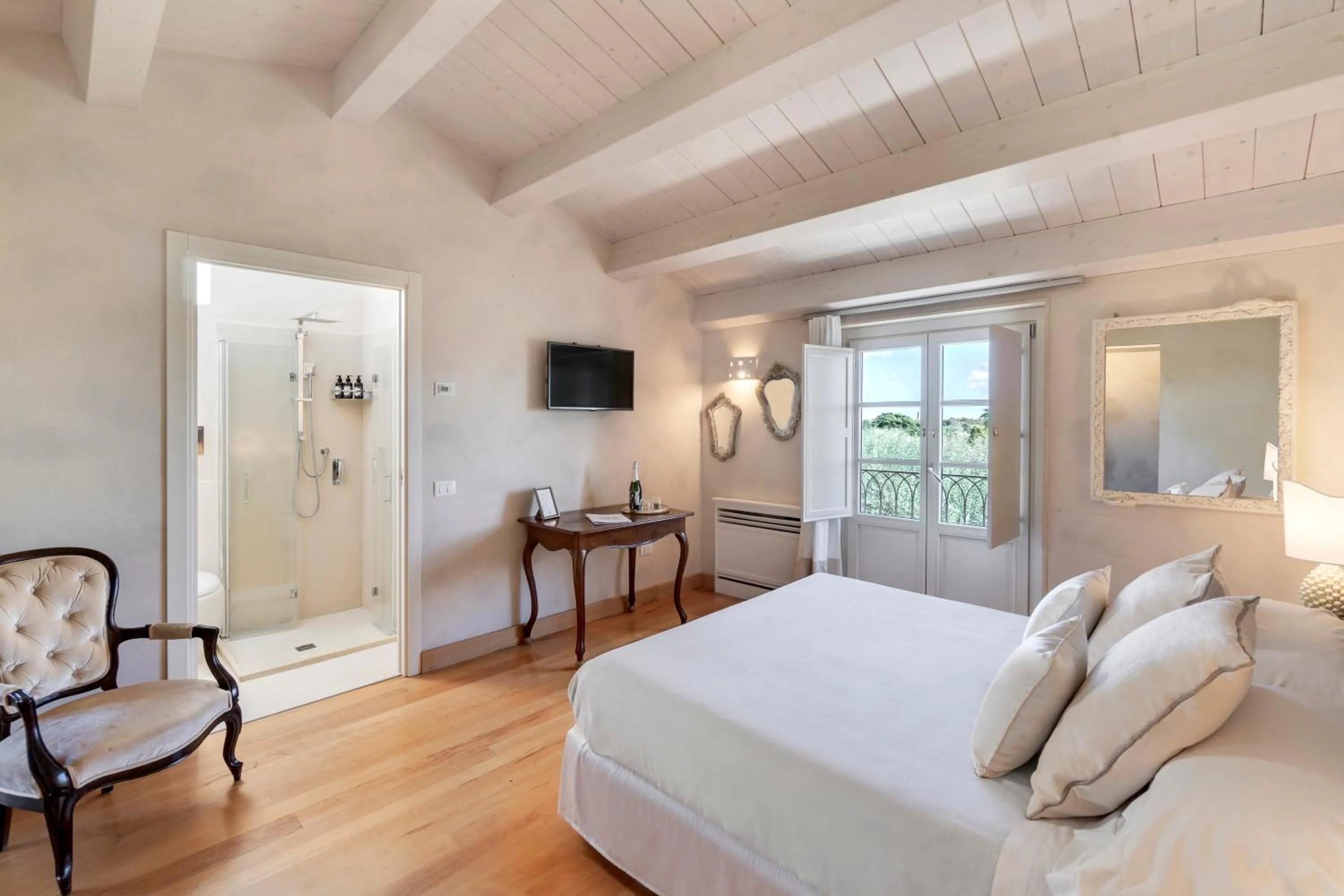 Photo of the whole room, Bed in Zahir Country House Boutique Hotel Noto