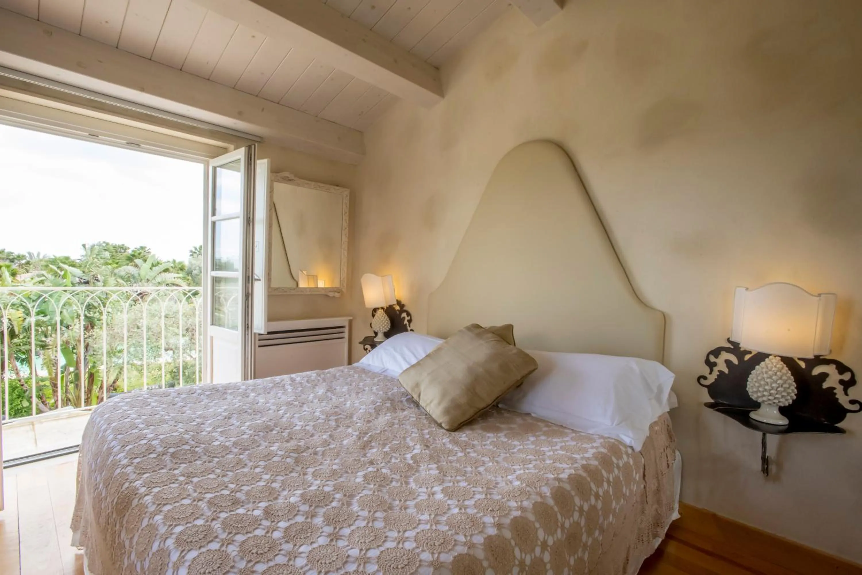 Bedroom, Bed in Zahir Country House Boutique Hotel Noto
