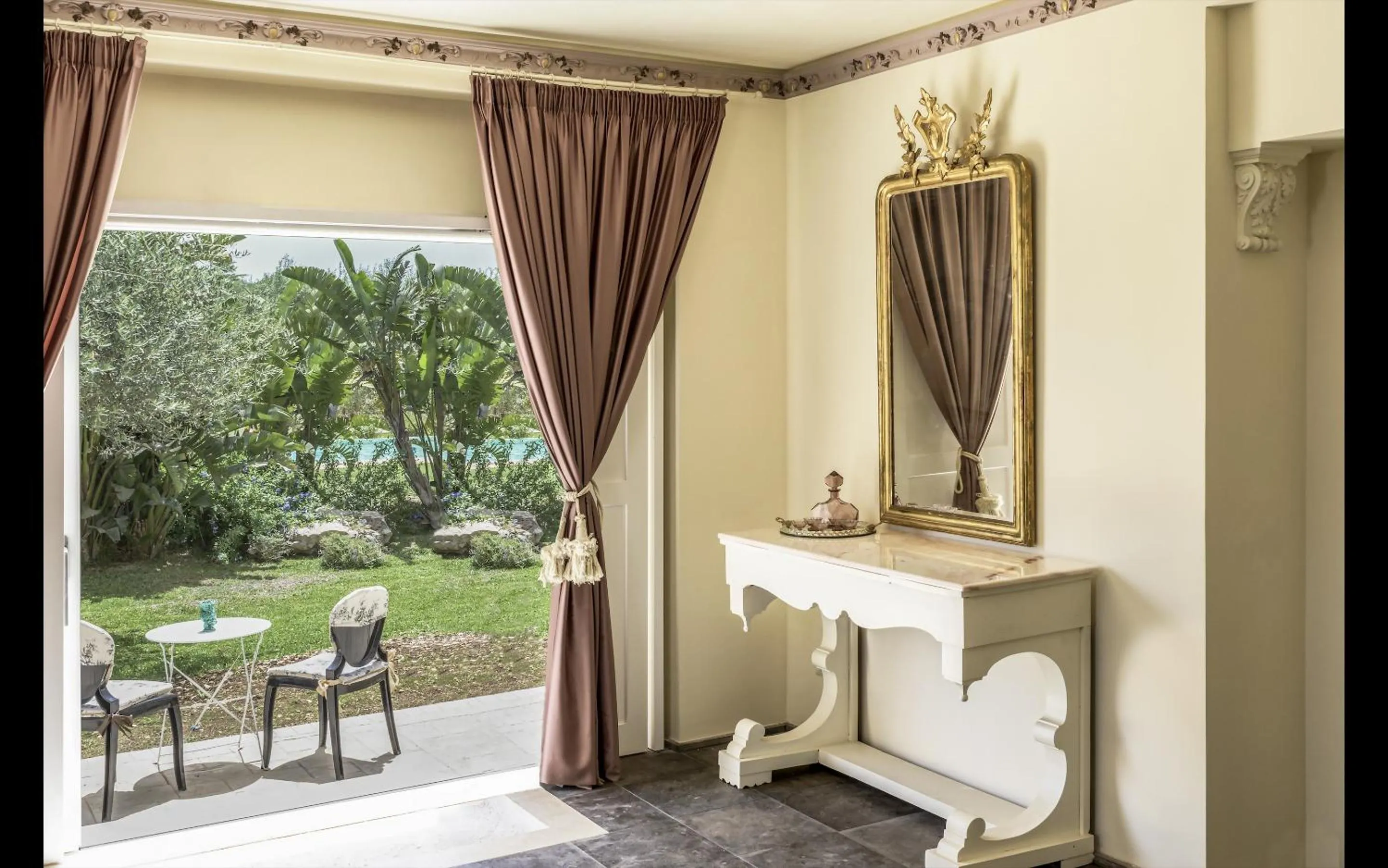 Garden view in Zahir Country House Boutique Hotel Noto