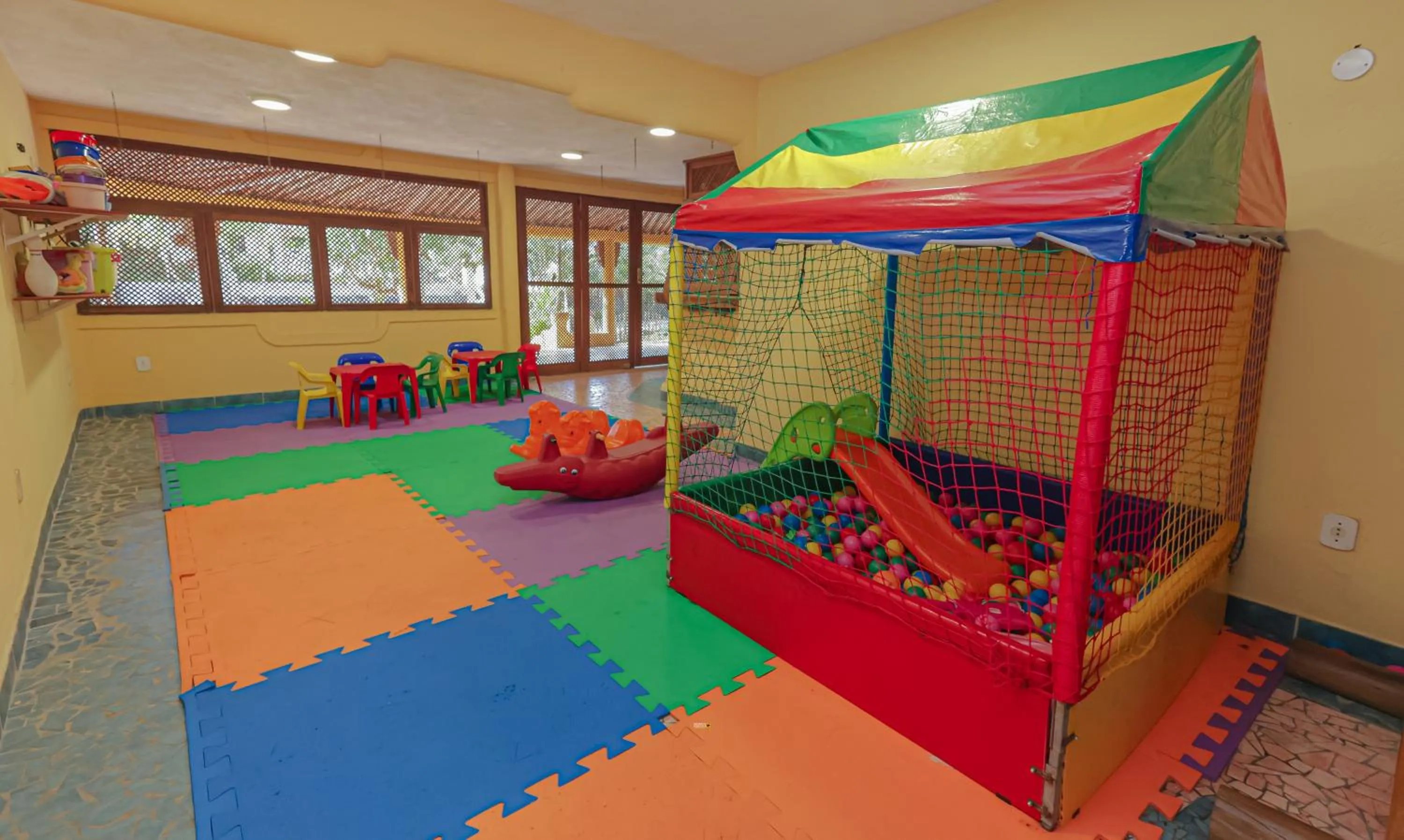 children in Estação Santa Fé Hotel e Pousada